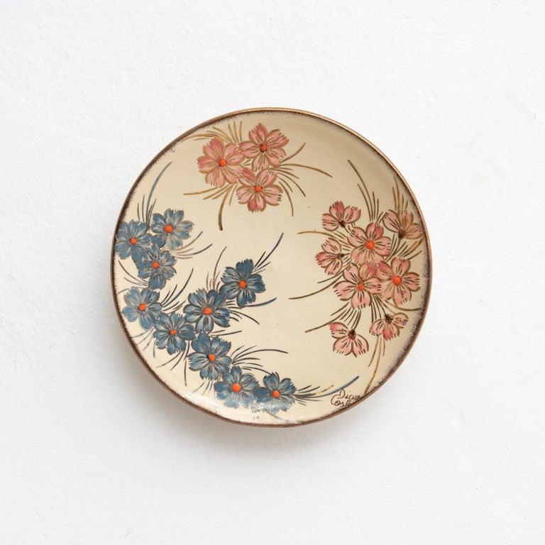 Céramique Assiette traditionnelle en céramique peinte à la main par l'artiste catalan Diaz COSTA, datant d'environ 1960 en vente