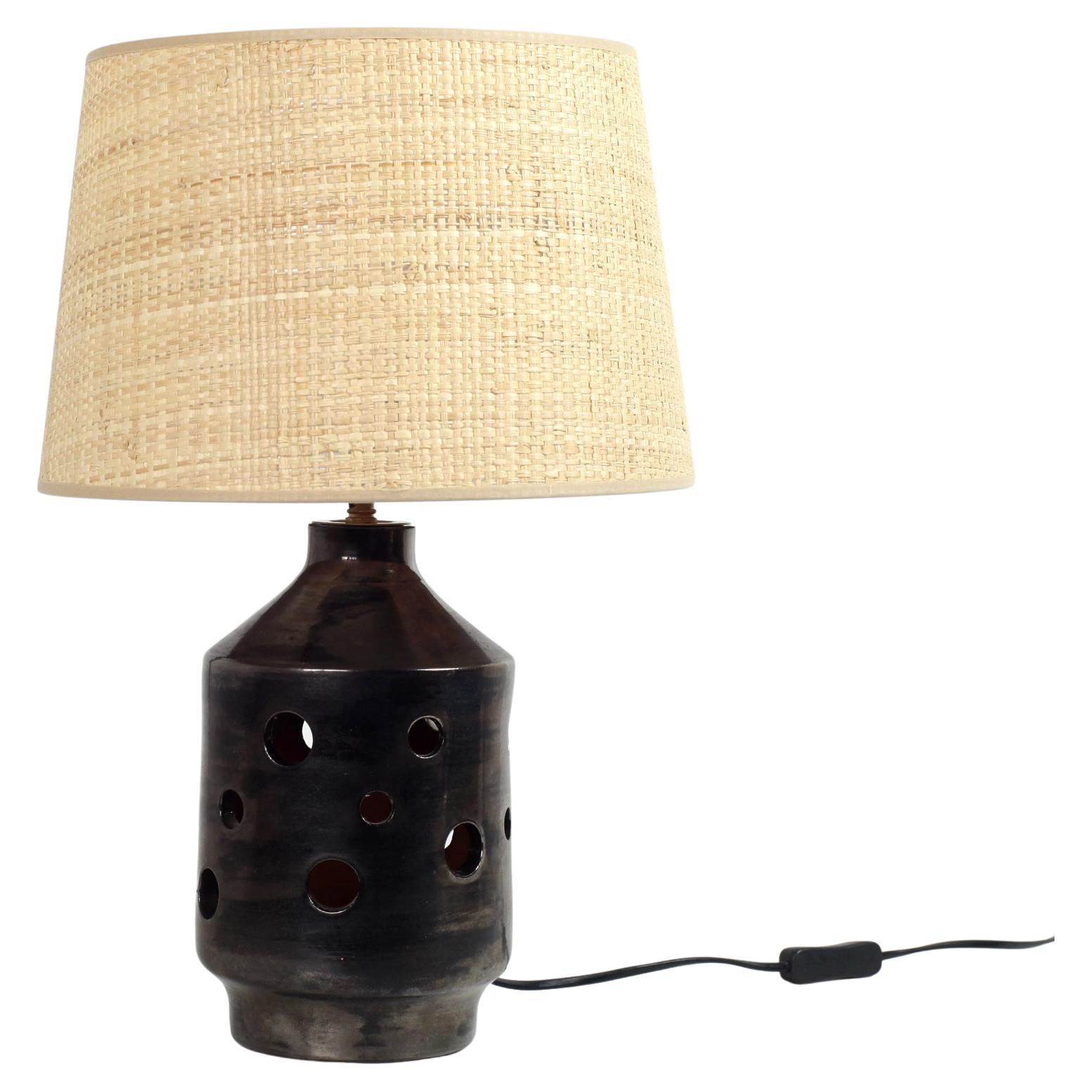 Two lights ceramic table lamp by Albert Spinelli, 1970, France
Albert Spinelli was a 20th century French sculptor, he was also the grandson of French President Georges Clémenceau
Signed
Silver black glazed
Lamp height (base to top socket) 33