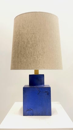 Ceramic ultramarine blue tablelamp