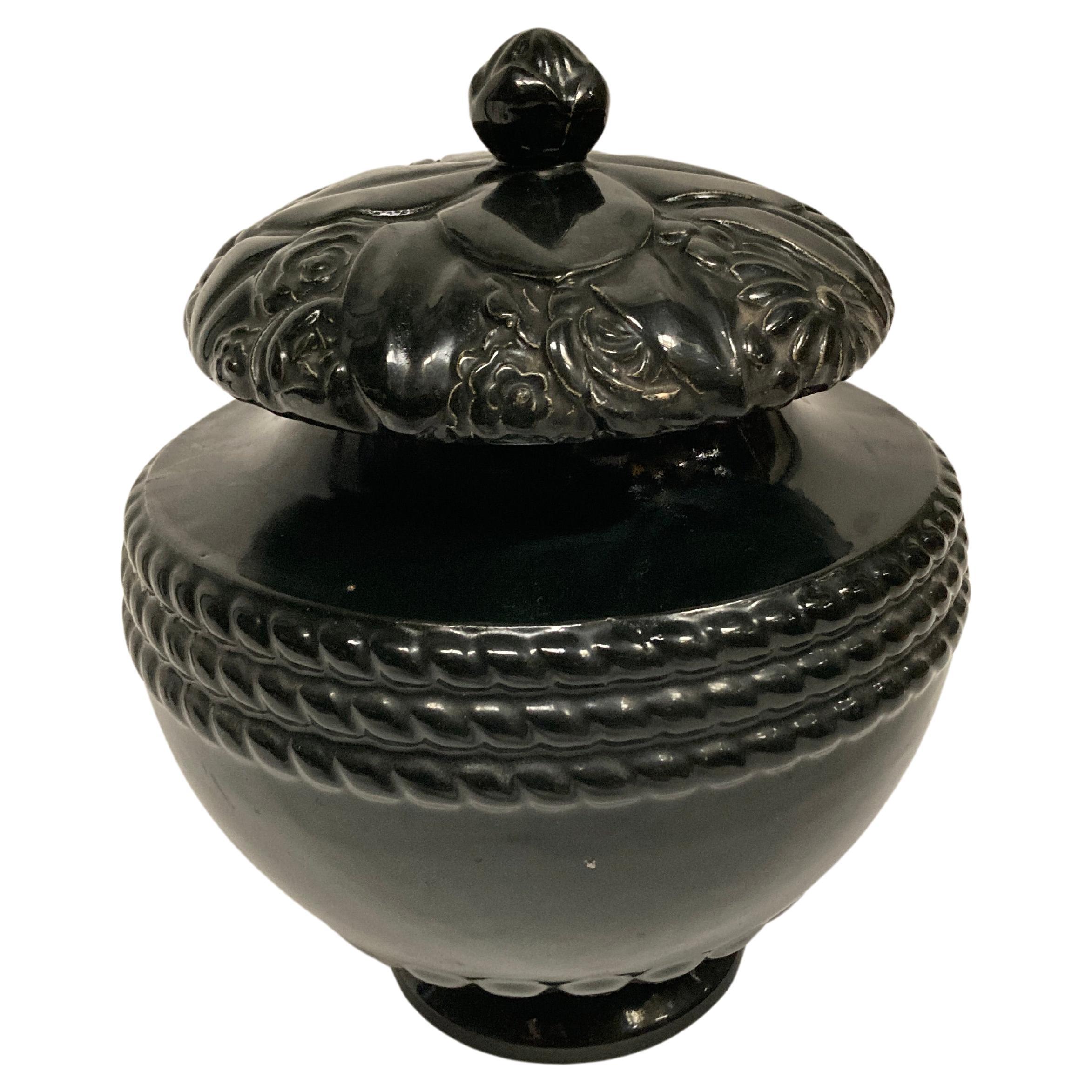 Ceramic urn designed by Louis Sue et André Mare