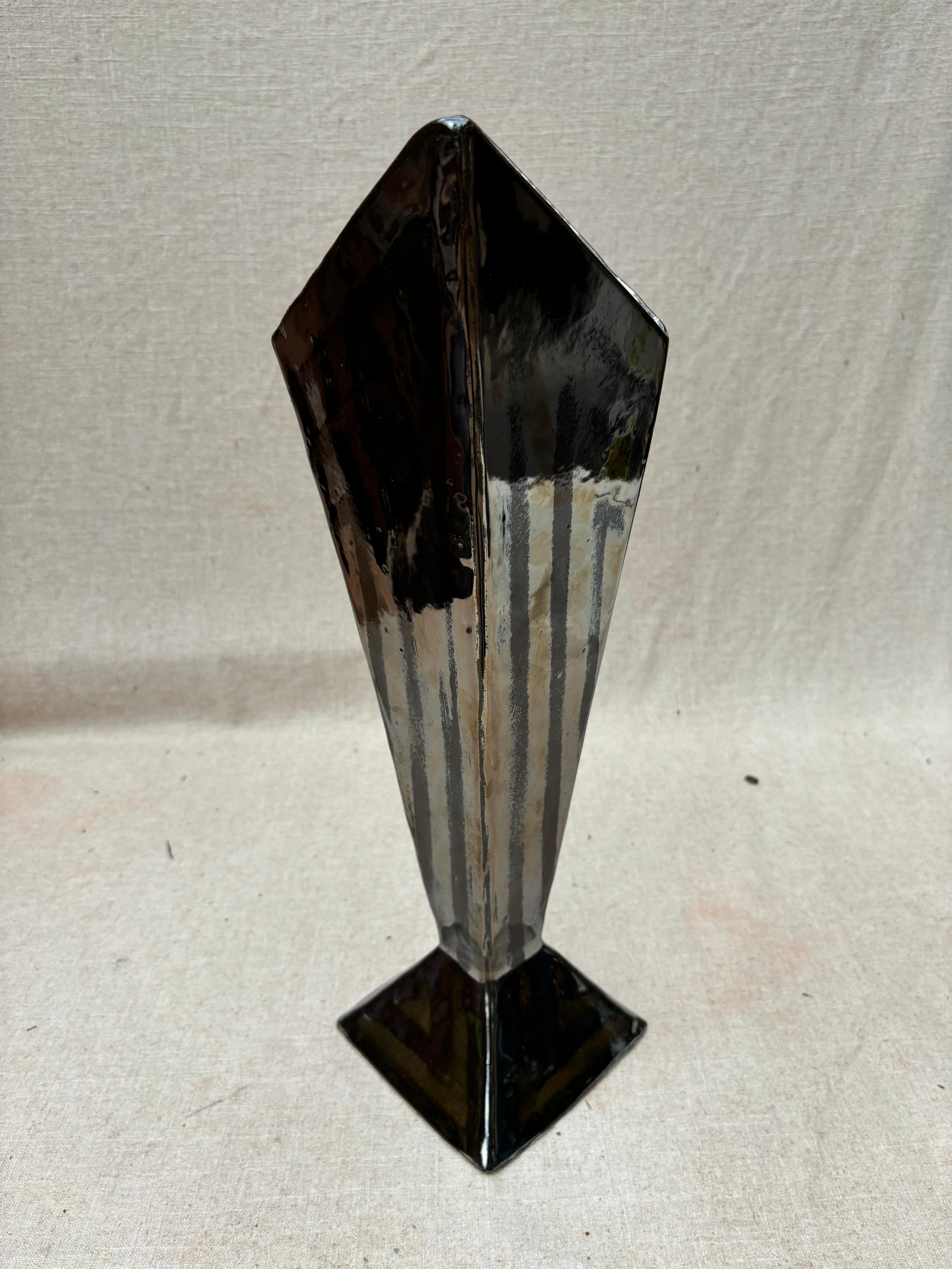 Américain Vase en céramique V à glaçure palladium d'Alexey Krupinin en vente