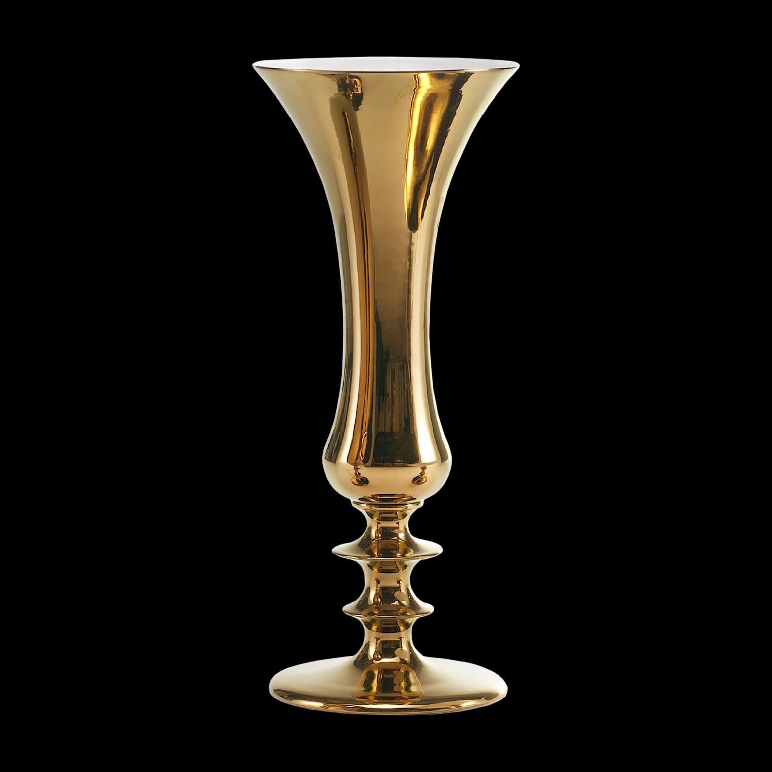 Ceramic cup ANNE II handcrafted in bronze, white glazed inside

cod. CP115
measures: H. 90.0 cm. - Dm. 30.0 cm.

 