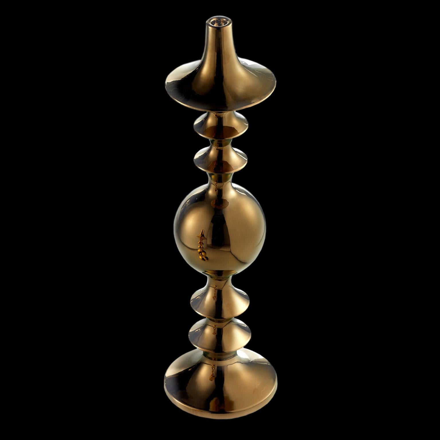 Ceramic vase handcrafted in bronze
BRIX II - code CA060 - H. 76.0 cm. - Dm. 20.0 cm.