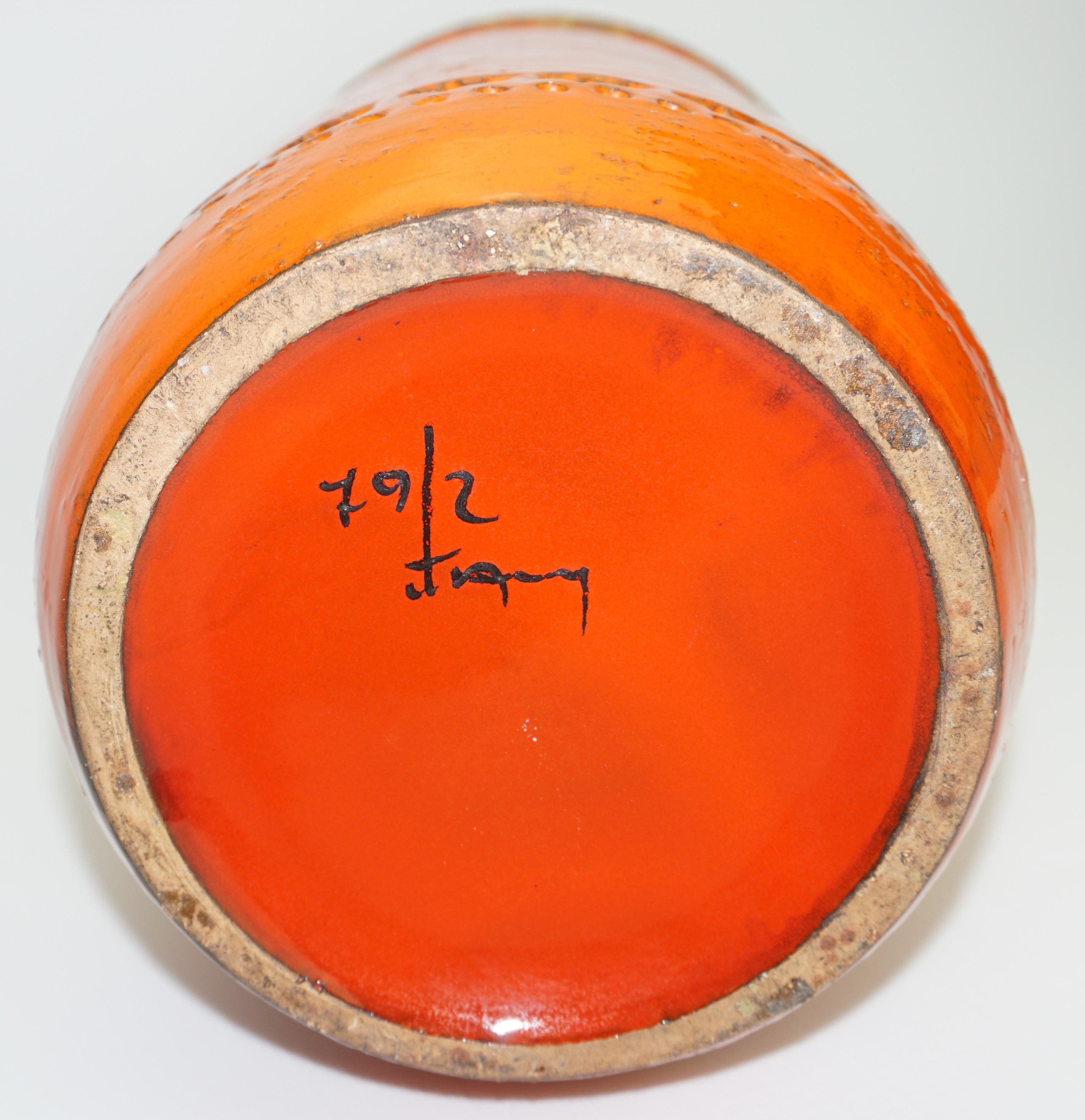 Milieu du XXe siècle Vase en céramique d'Aldo Londi Bitossi, bordure orange/or, milieu du siècle, Italie, C 1960 en vente