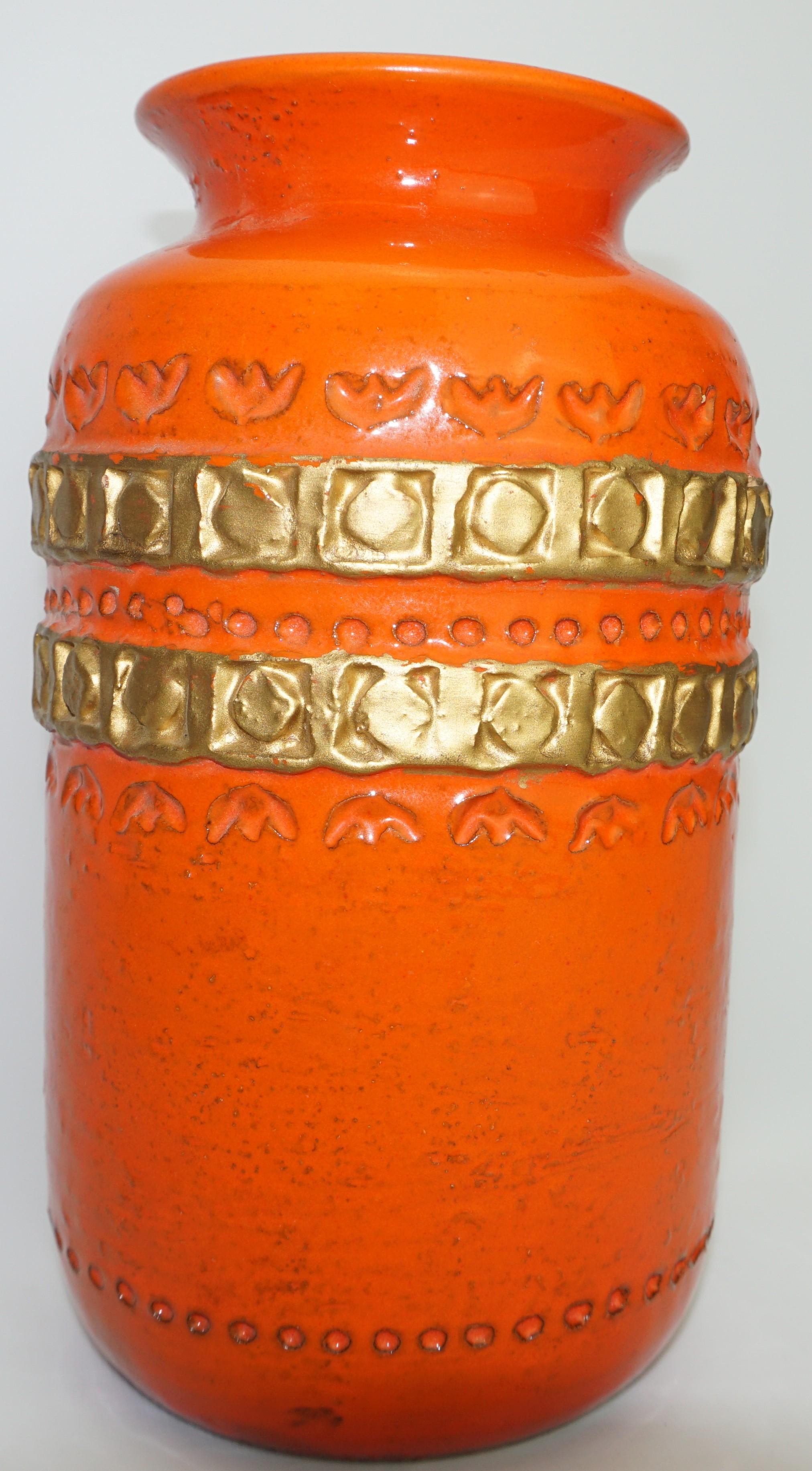 Keramikvase von Aldo Londi Bitossi, Orange mit Golddekoration, Italien, um 1960 (Moderne der Mitte des Jahrhunderts) im Angebot
