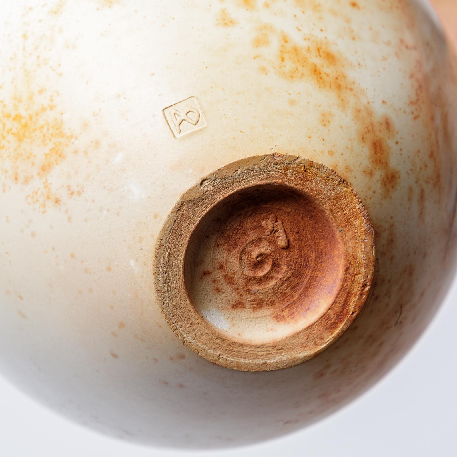 Keramische Vase von Alistair Dahnieux, um 2009 (20. Jahrhundert) im Angebot