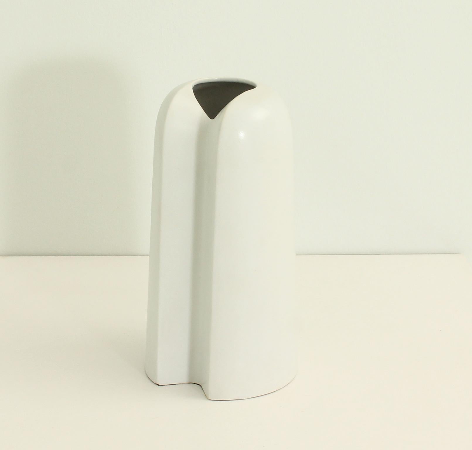 Vase en céramique conçu en 1968 par Ambrogio Pozzi pour Ceramiche Franco Pozzi, Italie.