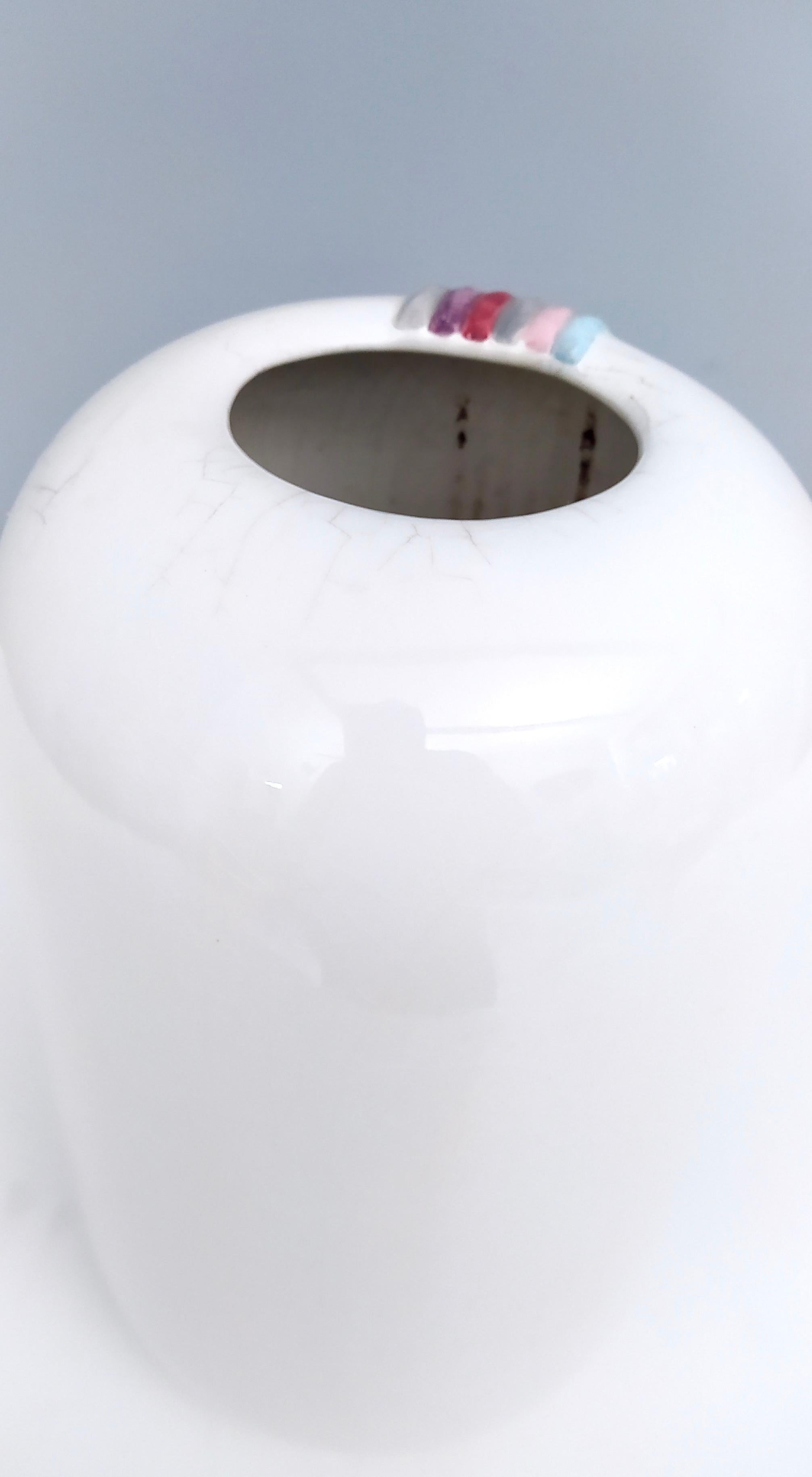 Postmodern White Ceramic Vase by Ambrogio Pozzi with Hand Painted Details, Italy For Sale 1