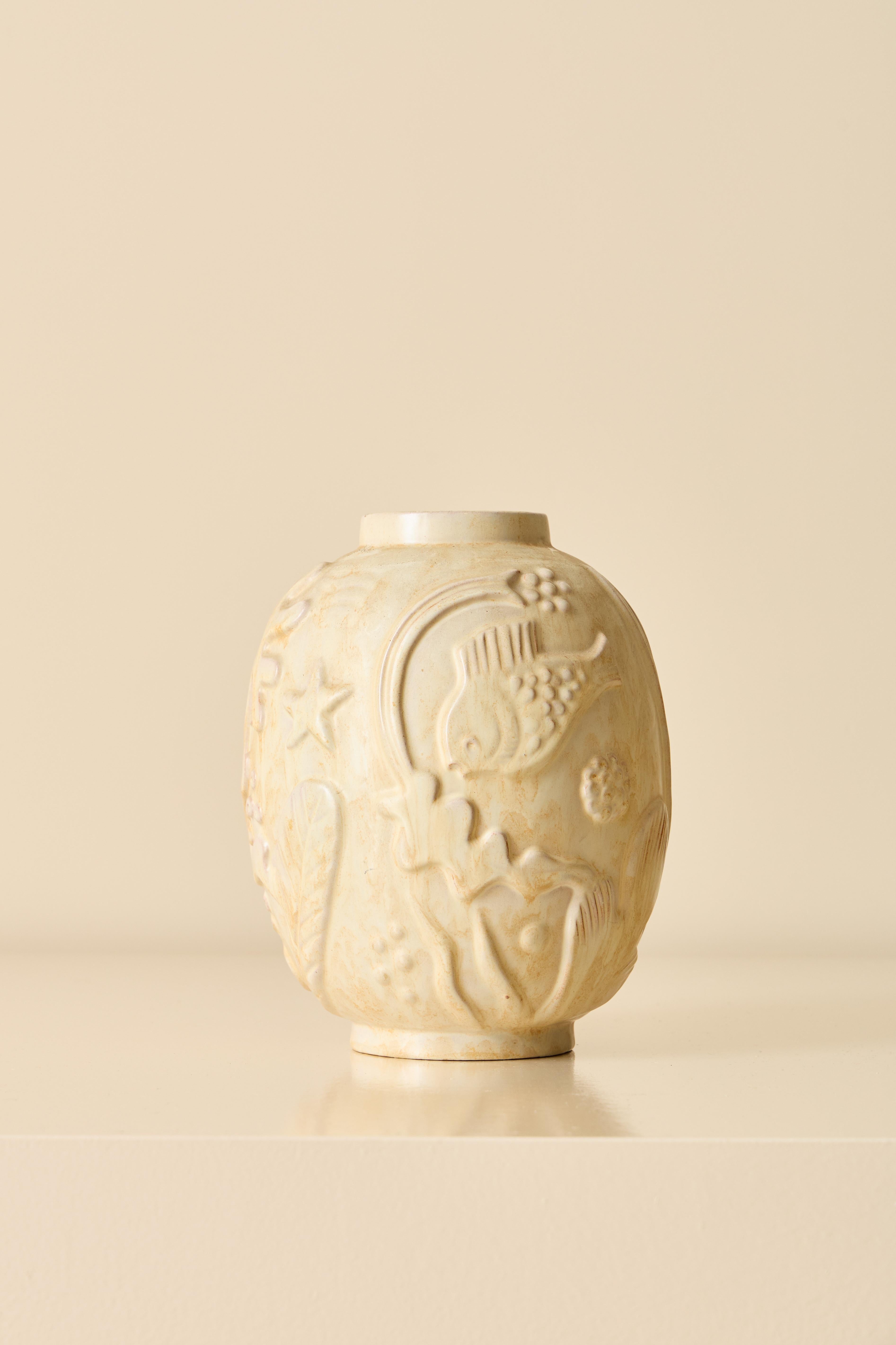 Scandinavo moderno Vaso in ceramica di Anna-Lisa Thomson, anni '40 in vendita