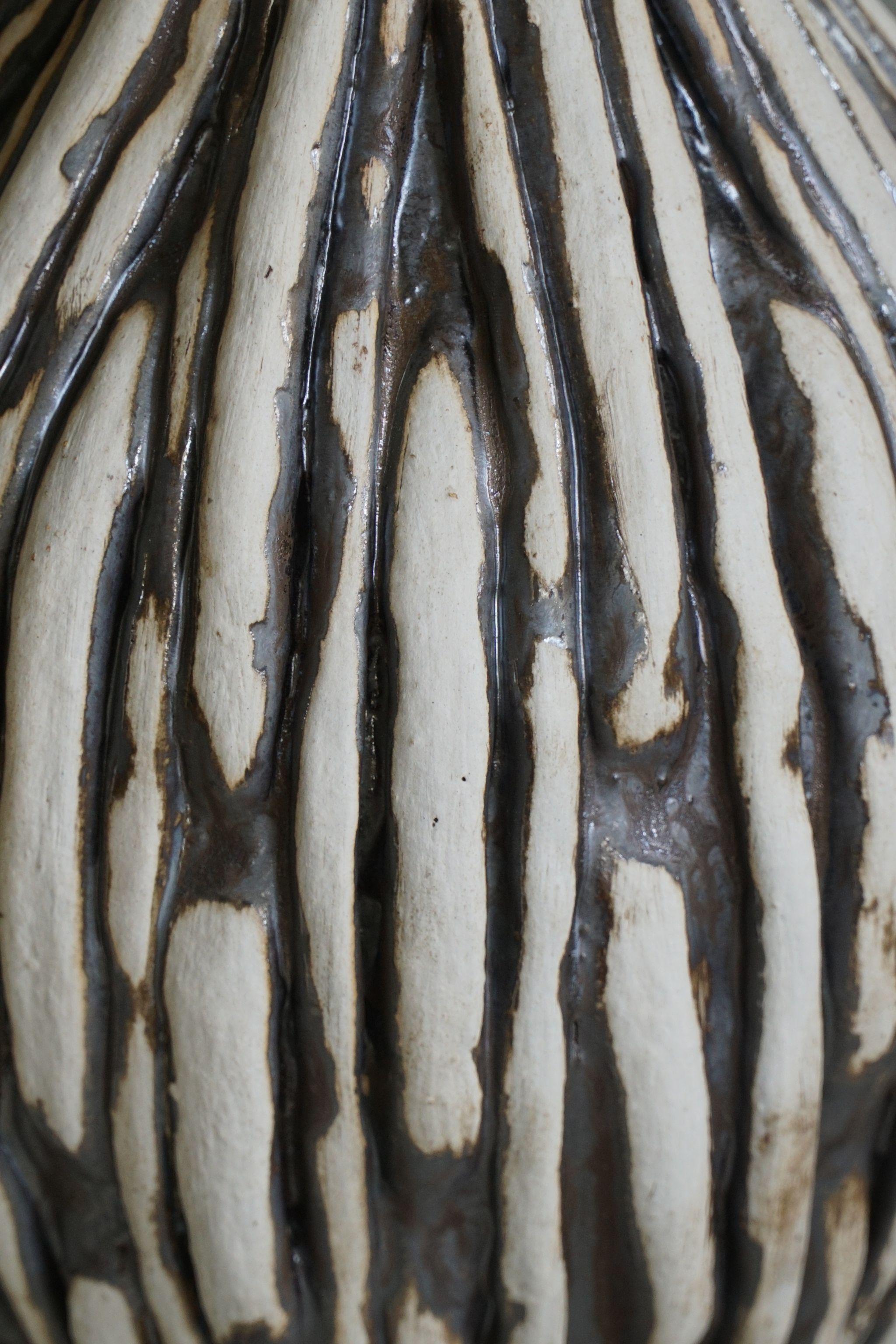 Vase en céramique de l'artiste danois Ole Victor, 2024 en vente 2