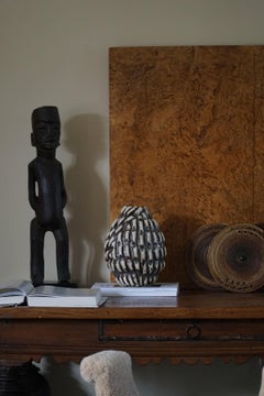 Vaso in ceramica dell'artista danese Ole Victor, 2024