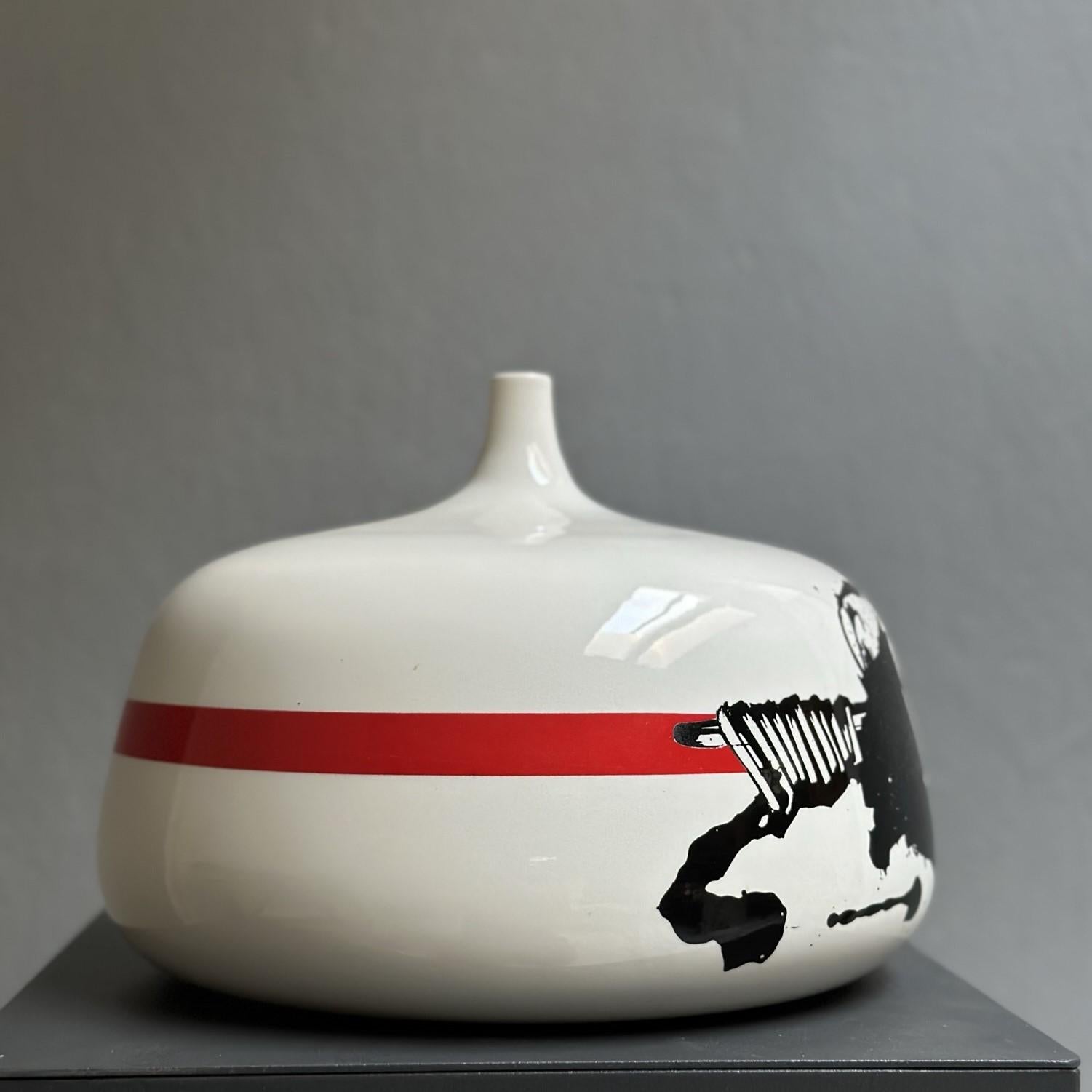 Italian Ceramic vase by Emilio Scanavino n.21/50 1972 exclusively for Motta  For Sale