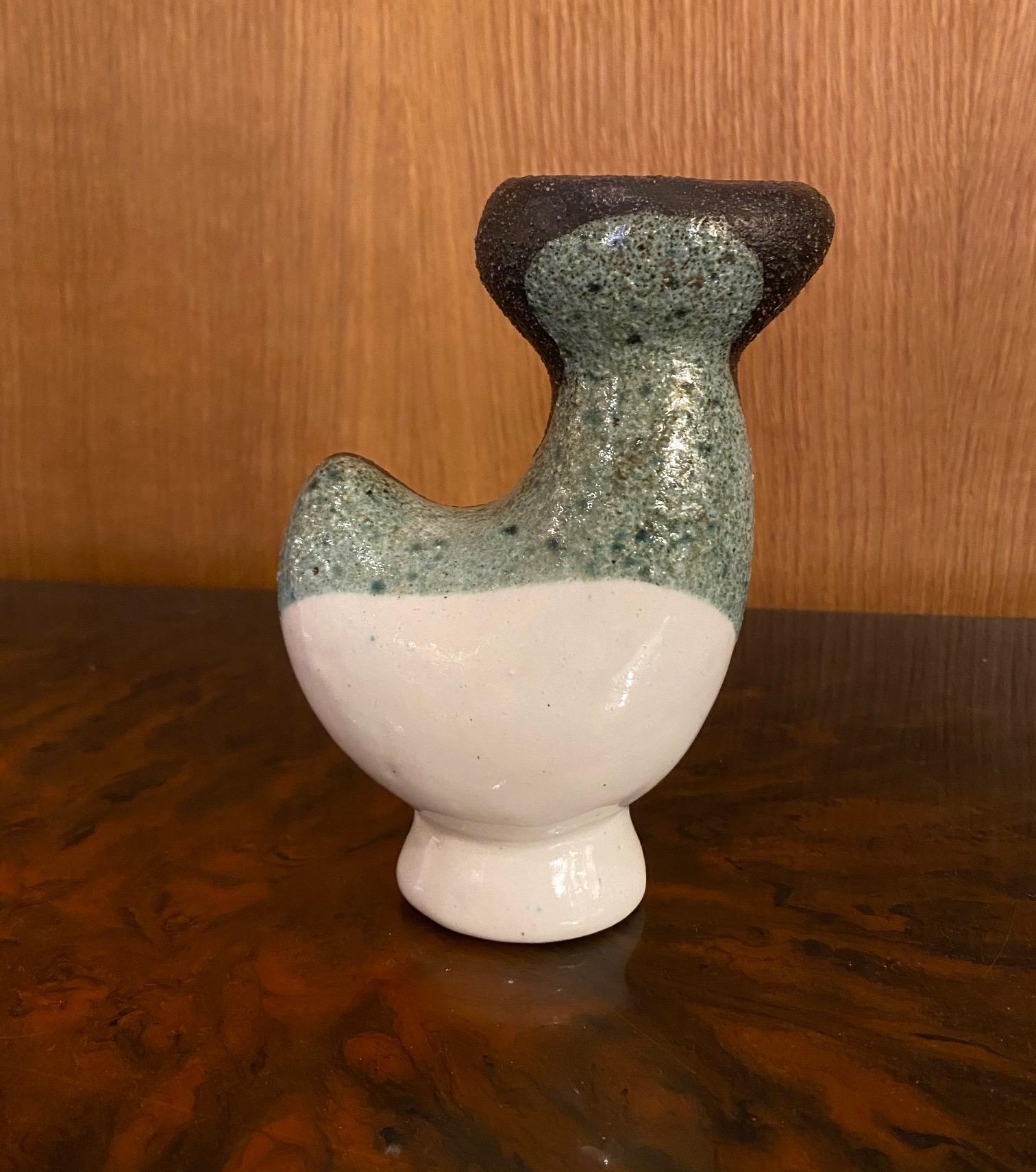 Vaso in ceramica di Gilbert Valentin / Les Archanges, Vallauris, anni '50

Les Archanges era il nome del laboratorio creato da Gilbert Valentin e sua moglie Lilette a Vallauris, nel sud della Francia, nel 1950. Il nome fu dato da Jean Cocteau, un