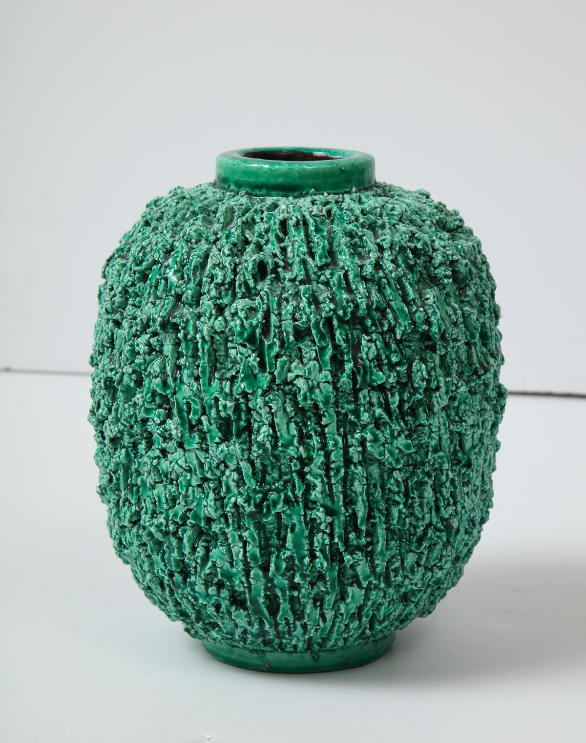 Keramikvase von Gunnar Nylund, skandinavische, grüne Vase, „Charmotte“, um 1950 im Angebot 1