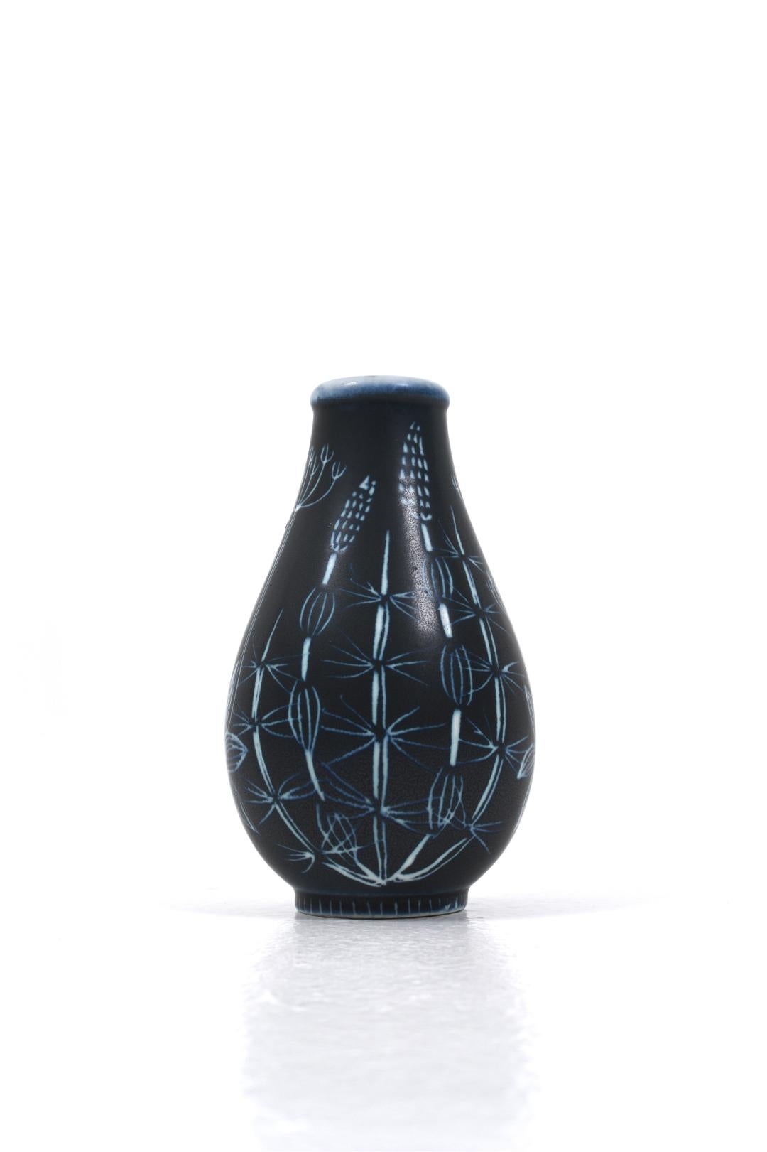 Ceramic vase by Hertha Bengtsson for Rörstrand In Good Condition For Sale In Göteborg, SE