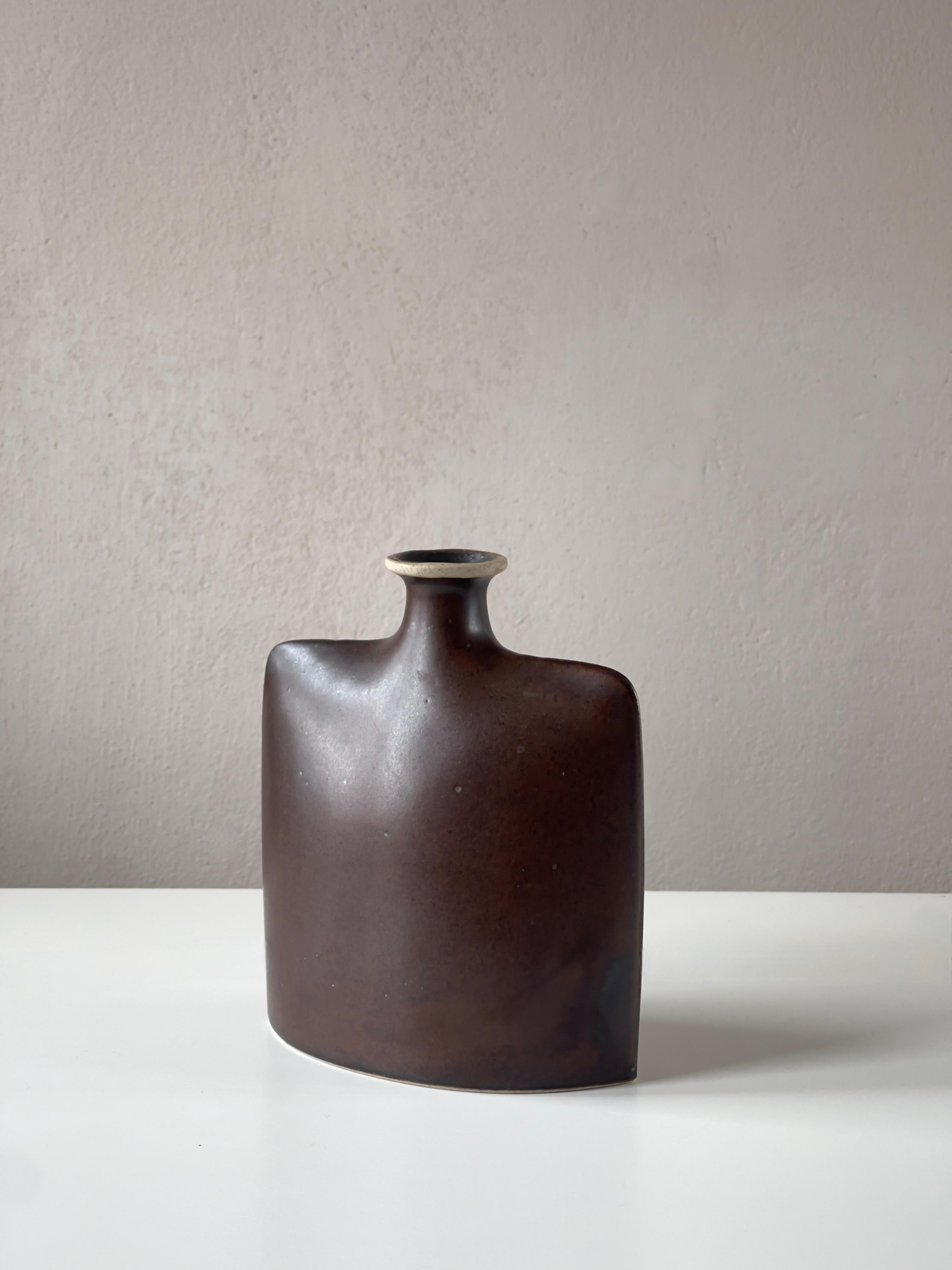 Danois Vase en céramique d'Inger Persson pour Knapstrup Keramik Danemark années 1960. en vente