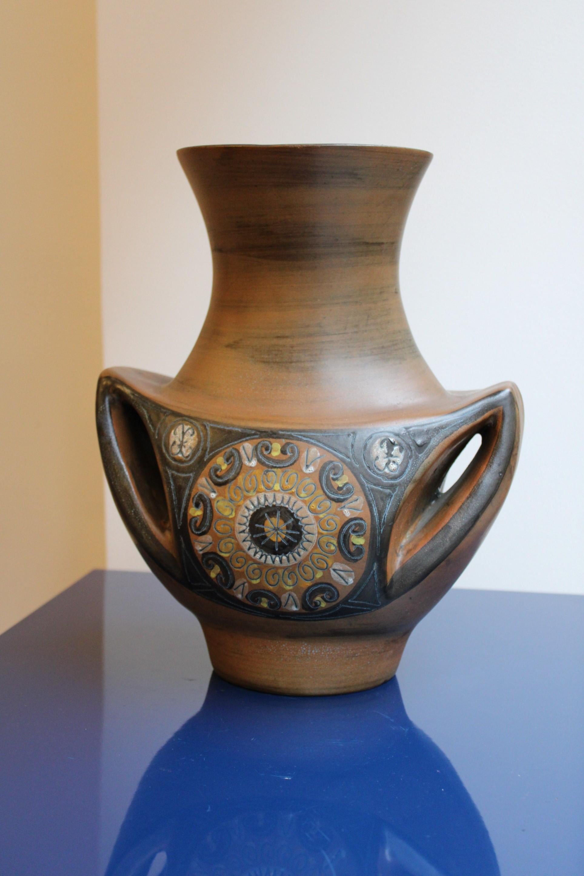 Jean de Lespinasse (French, 1896-1979)
Vase with handles, enamelled ceramic
Signed under the base 