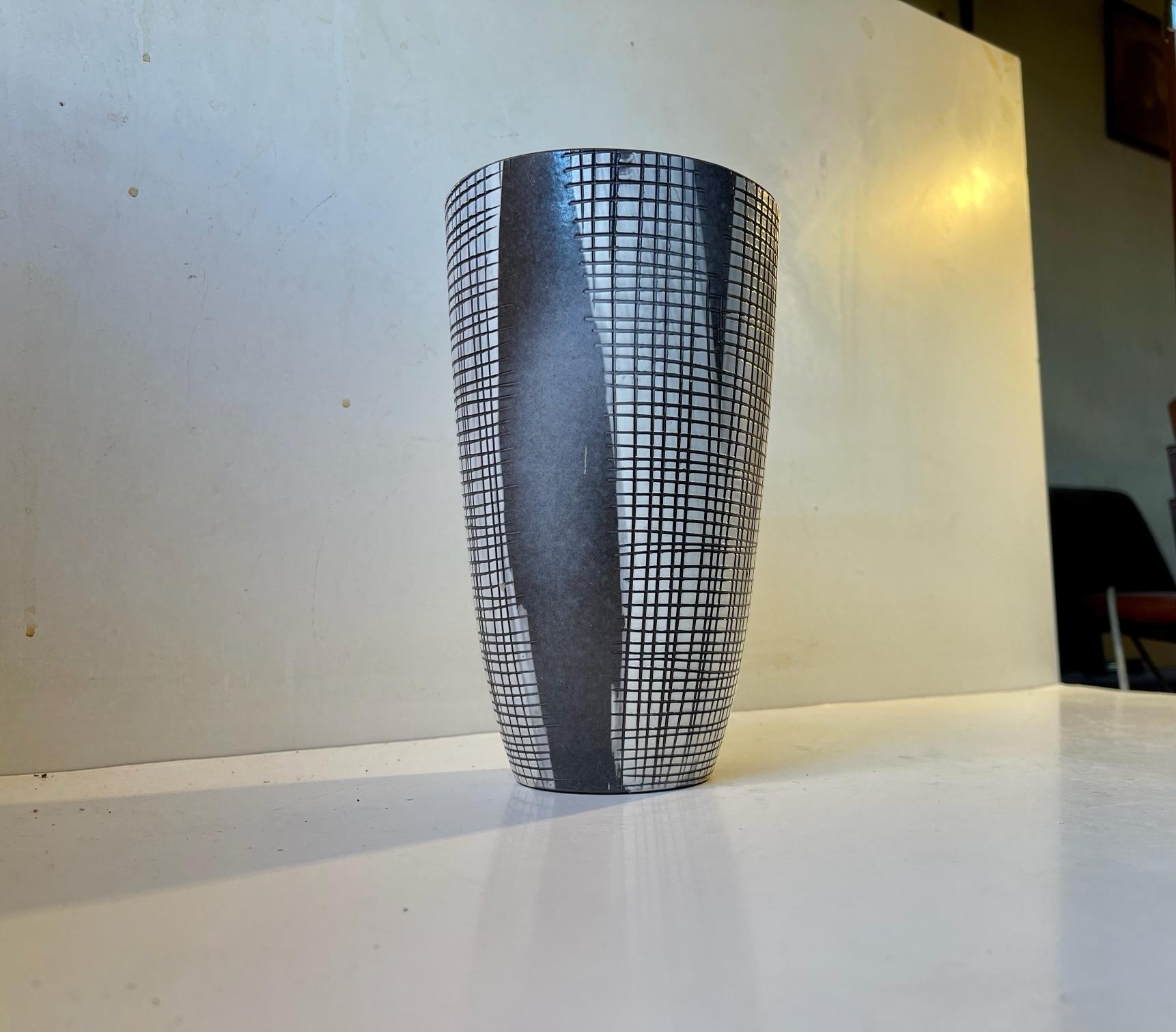 Mid-Century Modern Vase en céramique de Mari Simmulson pour Upsala Ekeby Suède, années 1960 en vente