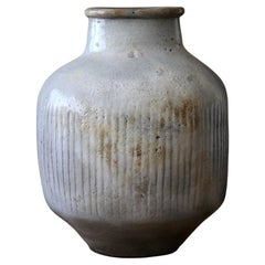 Ceramic vase by Menelika cabinetmaker
