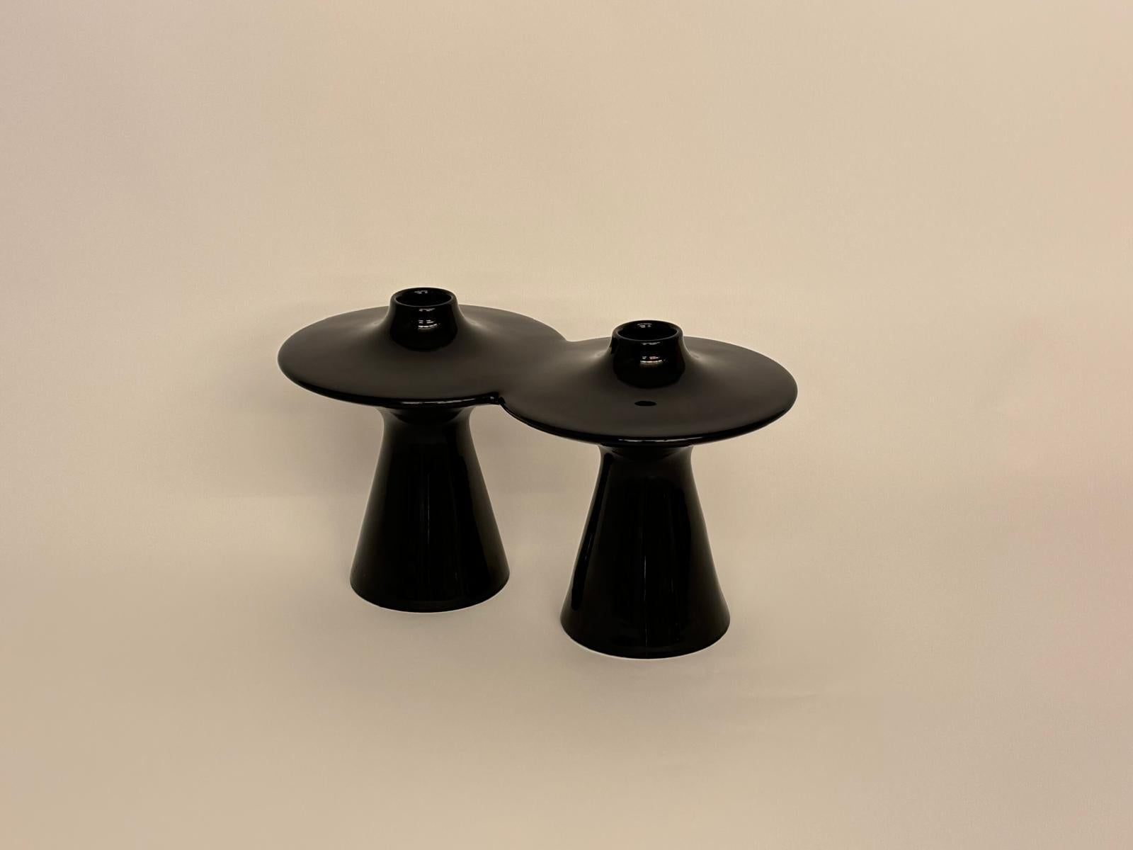 Vaso in ceramica disegnato da Paolo Giordano per I+I Collection. Con etichetta originale.

Biografia
La collezione I+I è diretta da Paolo Giordano, uno dei co-fondatori di I+I nei primi anni novanta. Sebbene abbia subito profondi cambiamenti