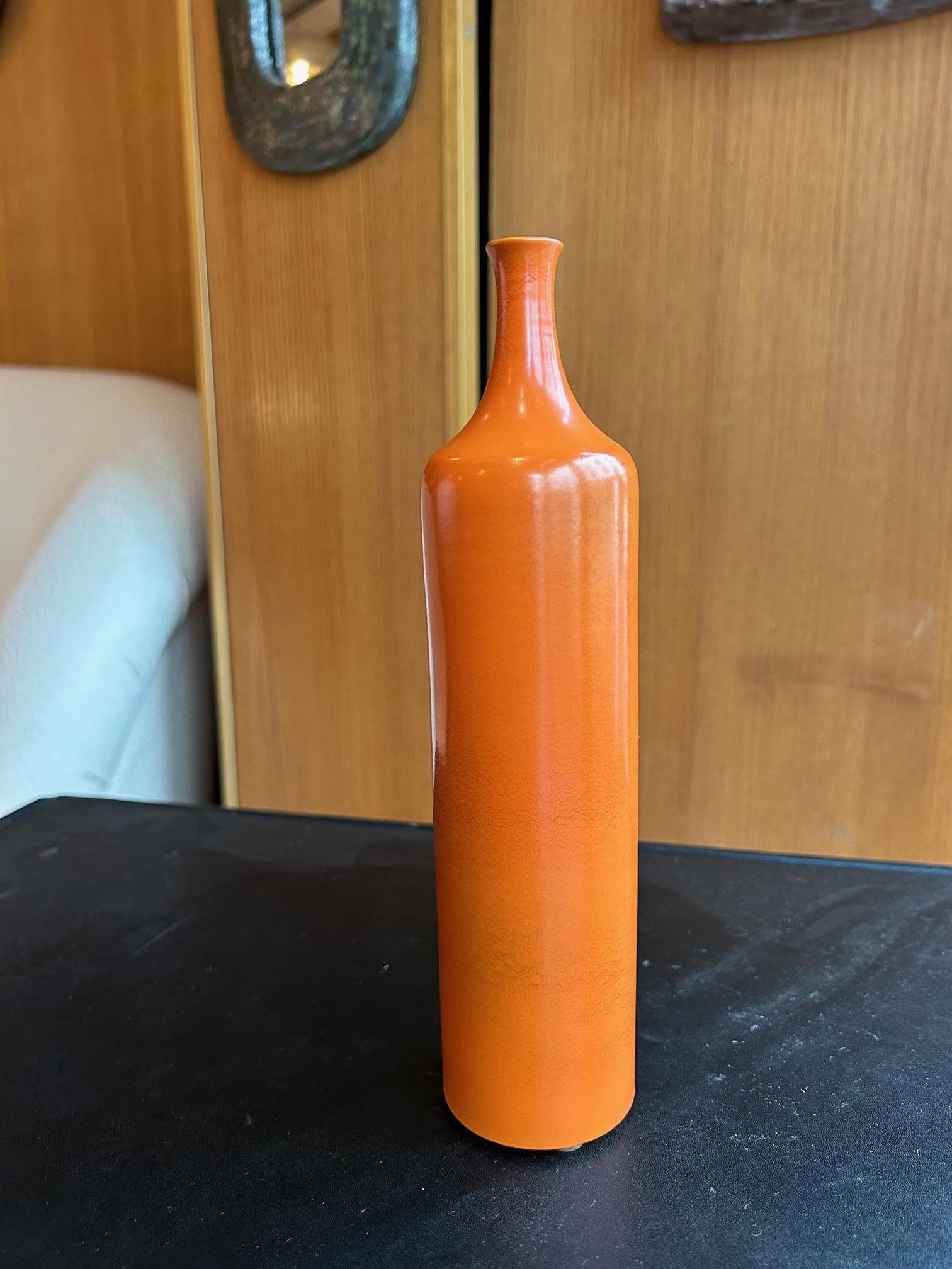 Vaso in ceramica di René Maurel Francia 1970 In condizioni buone in vendita a Paris, FR