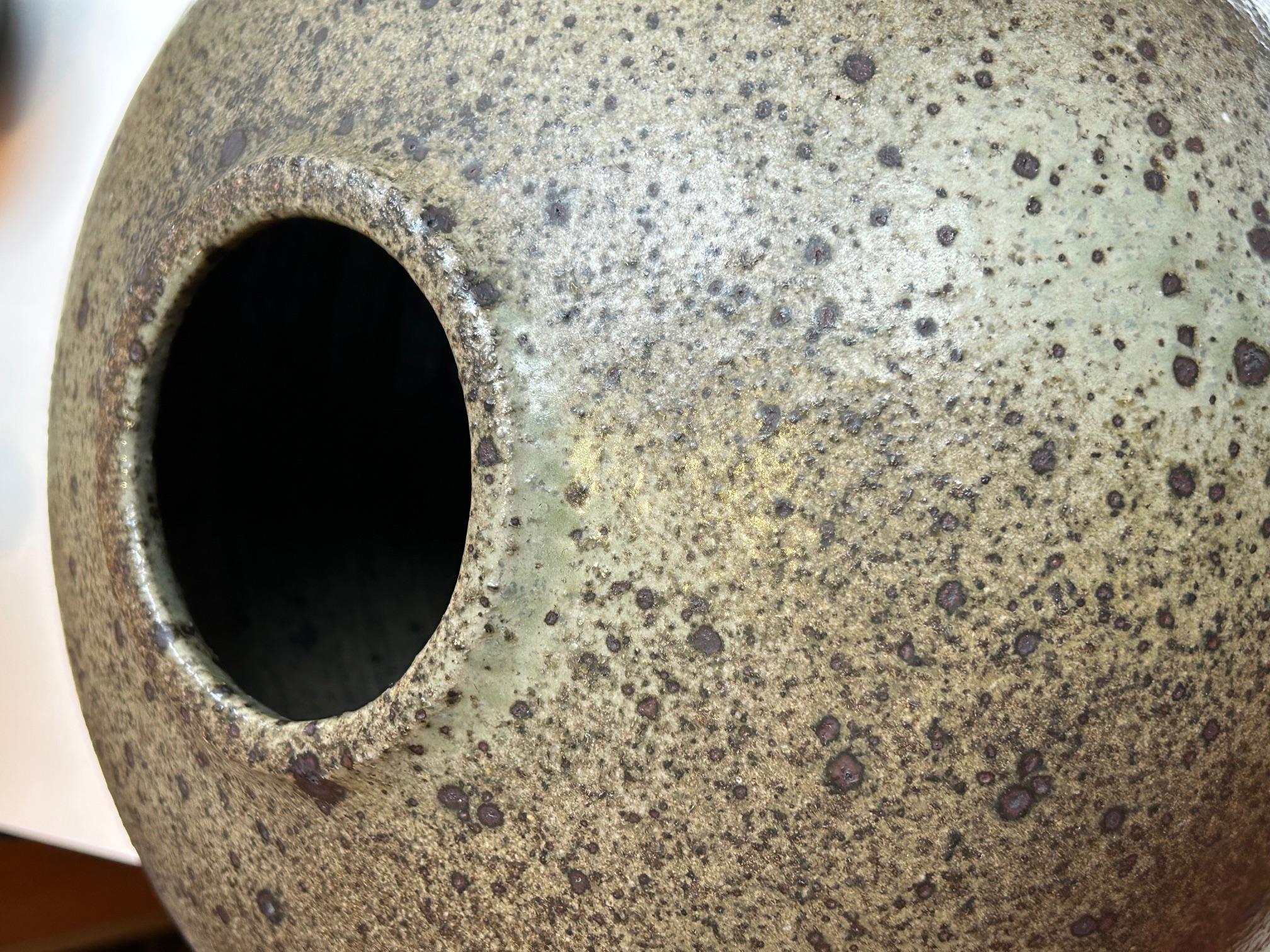Français Vase en céramique de Robert Thelander, France, années 1970 en vente