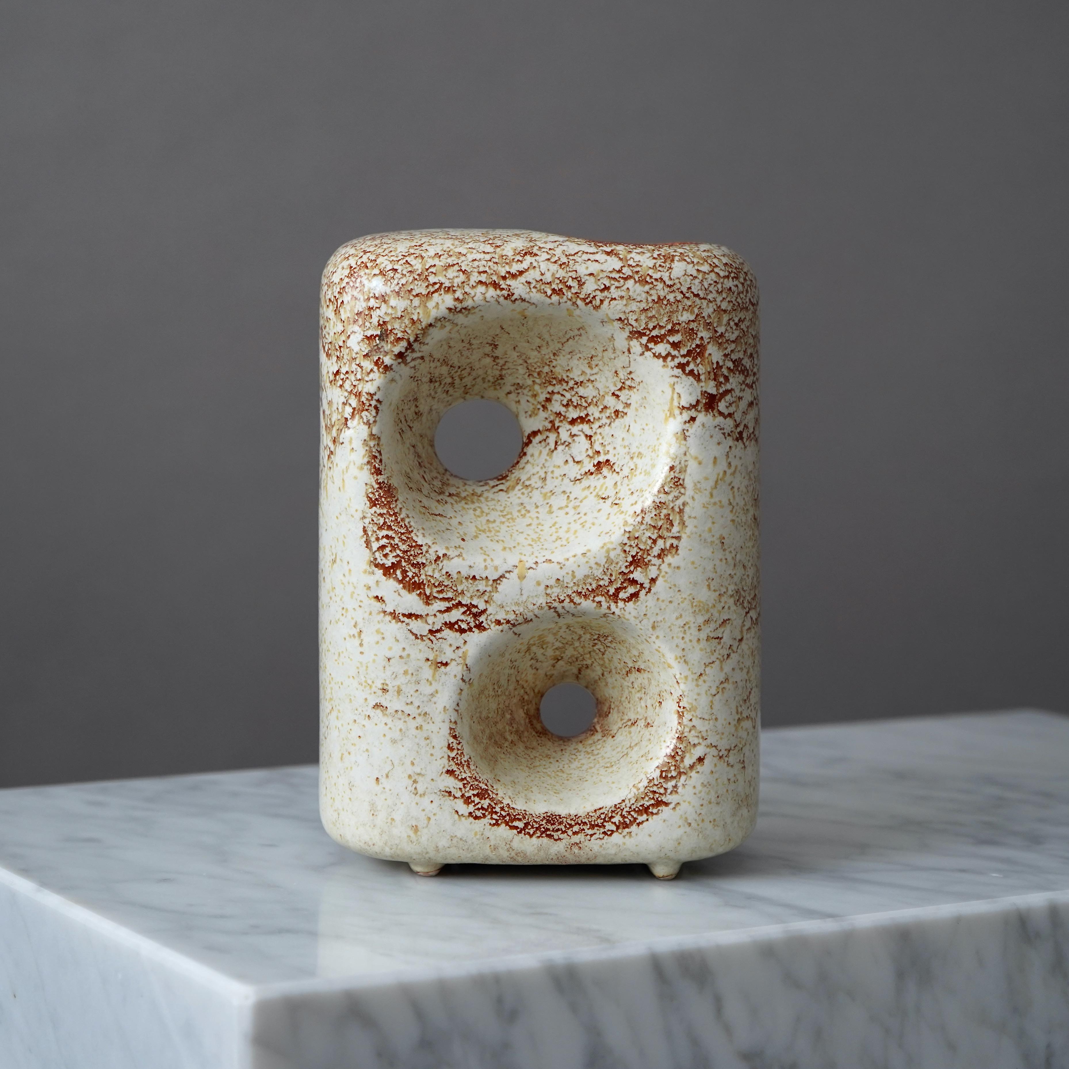 Mid-Century Modern Ceramic Vase by Roberto Rigon for Bertoncello. Italy, 1970s