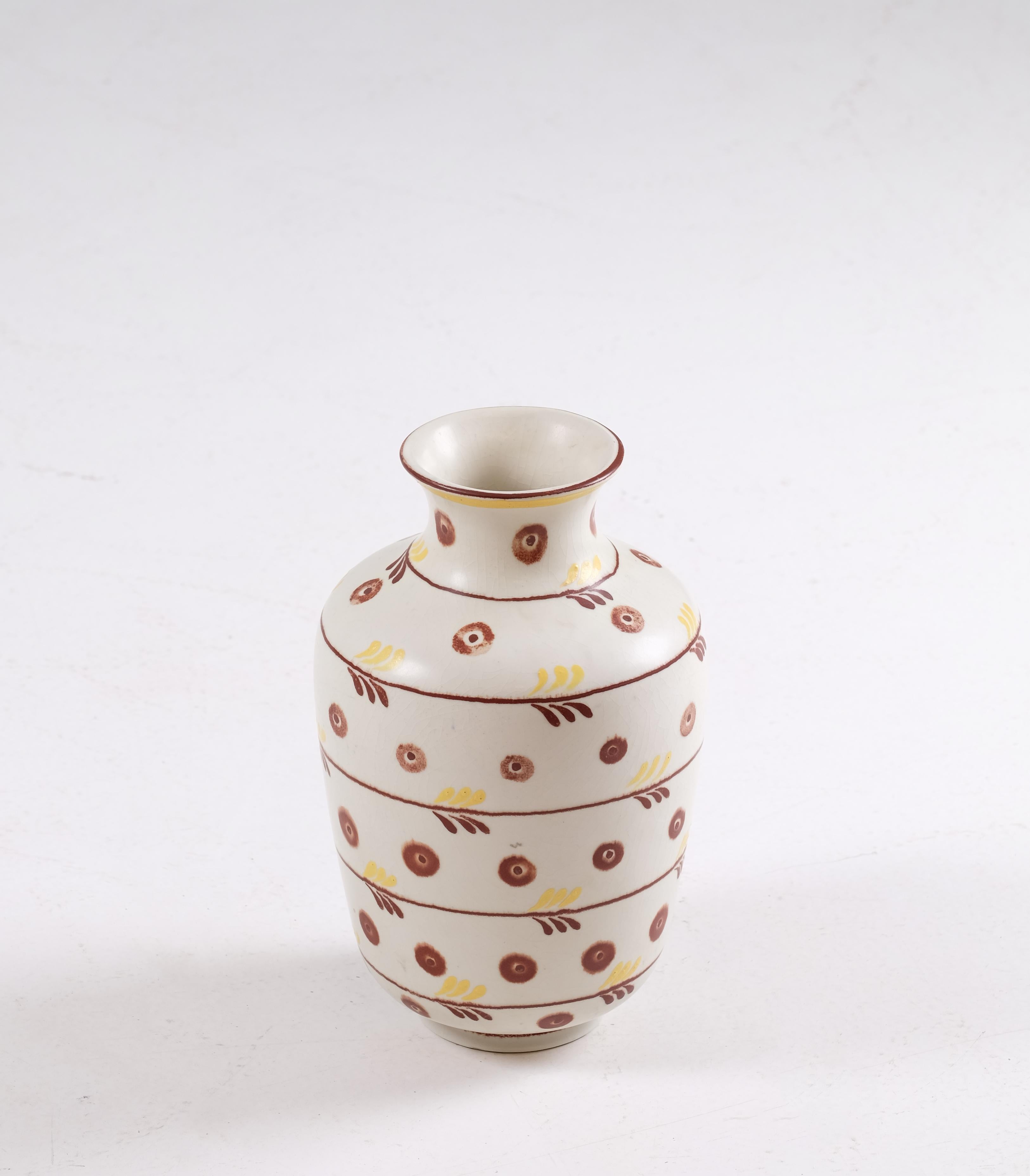 Beautiful ceramic vase by Rörstrand, Sweden, 1940s.
Measure: height 29 cm.

