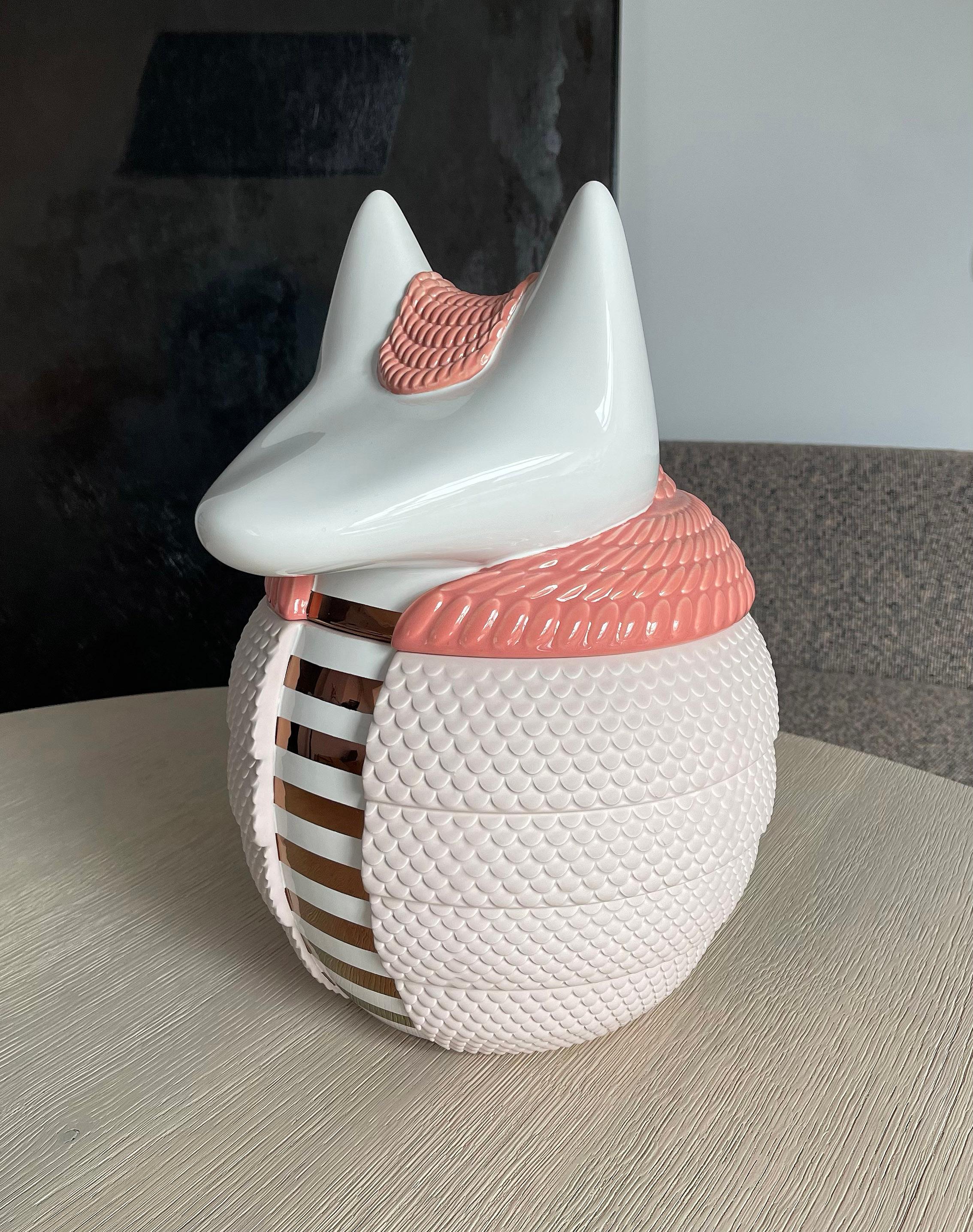 Vase / Behälter aus Keramik - Animalità Loricato von Elena Salmistraro für Bosa (Moderne) im Angebot