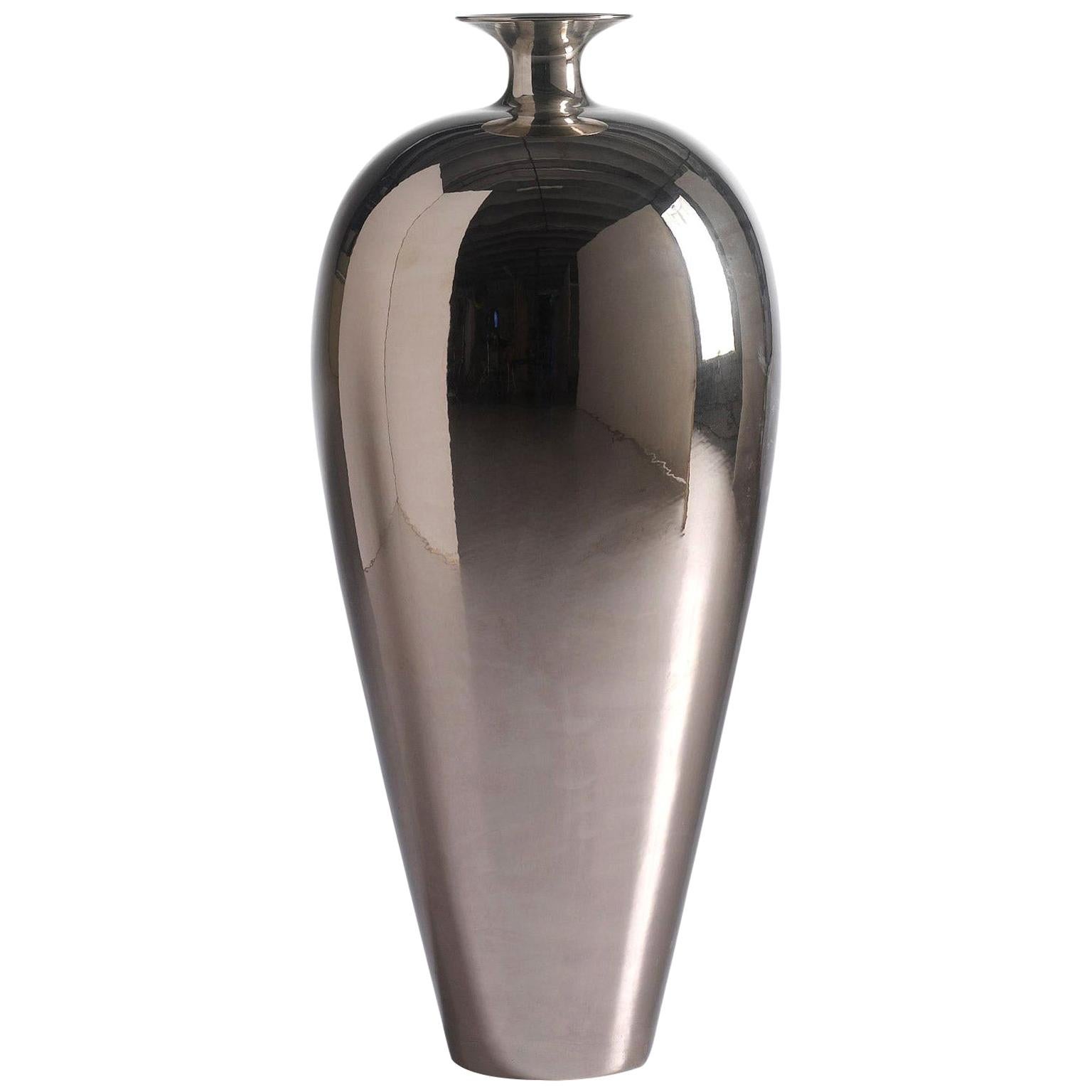 Ceramic Vase "DOLLY" Handcrafted in Platinum by Gabriella B. Made in Italy For Sale