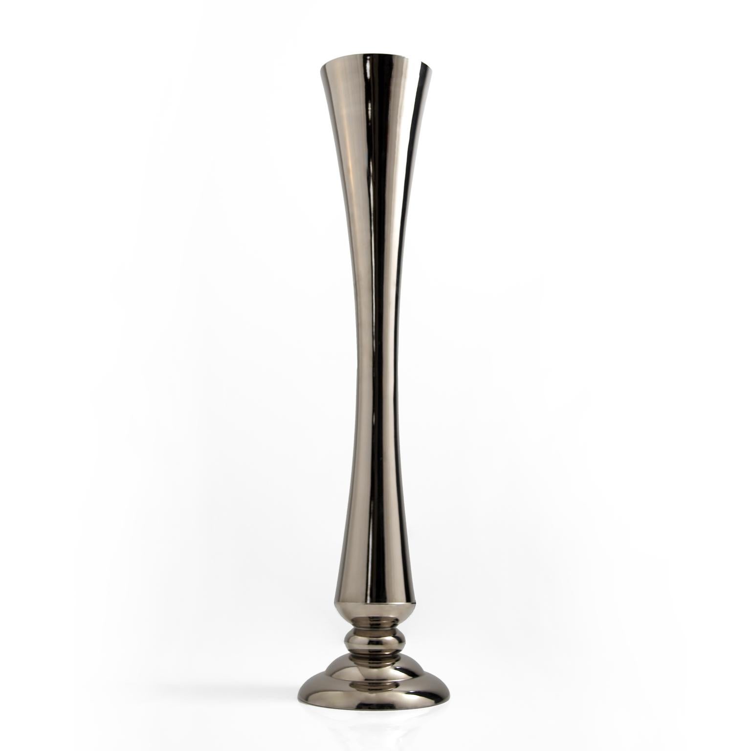  FLUTE- Ceramic vase fully handcrafted in platinum

code VS211 
measures: Height 140.0 cm. - diameter 27.0 cm.