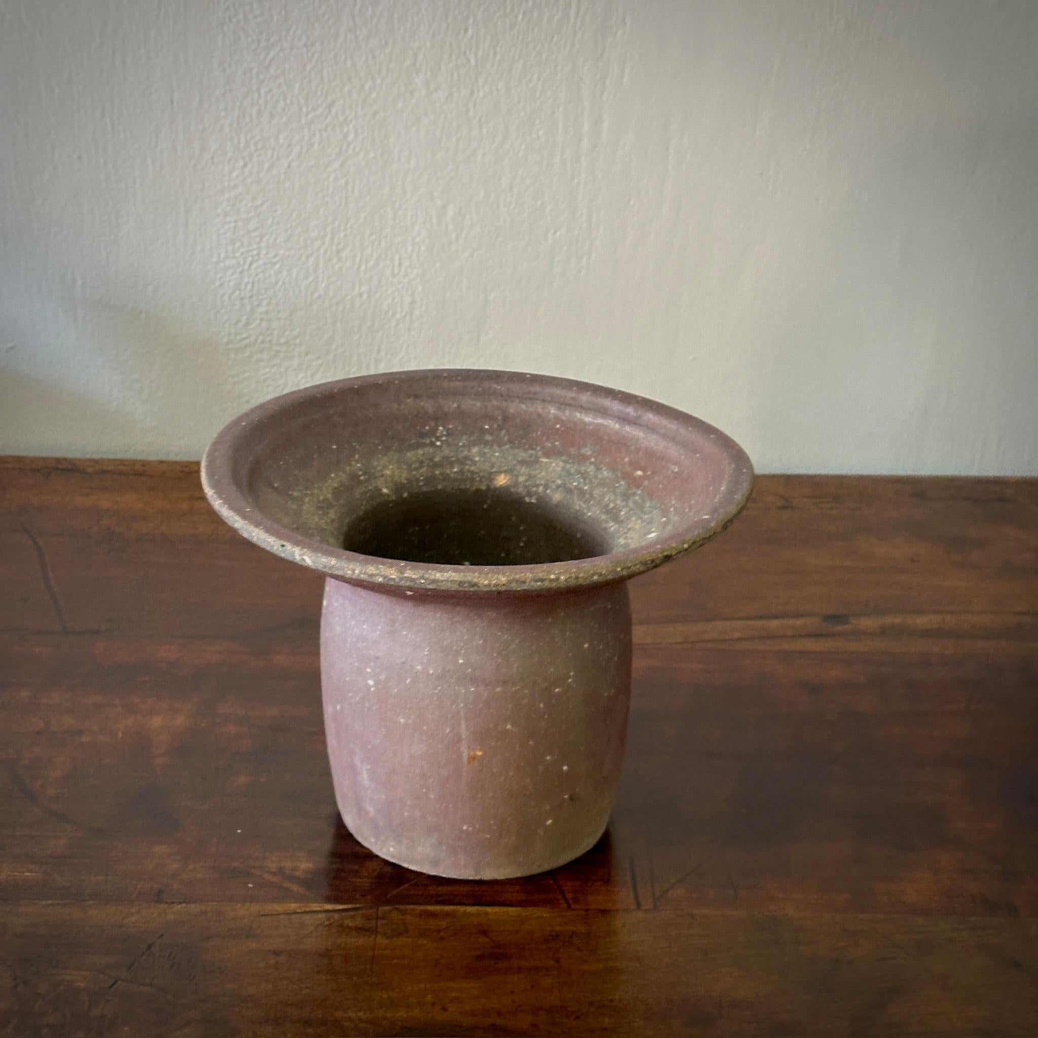 Belge Vase en céramique en vente