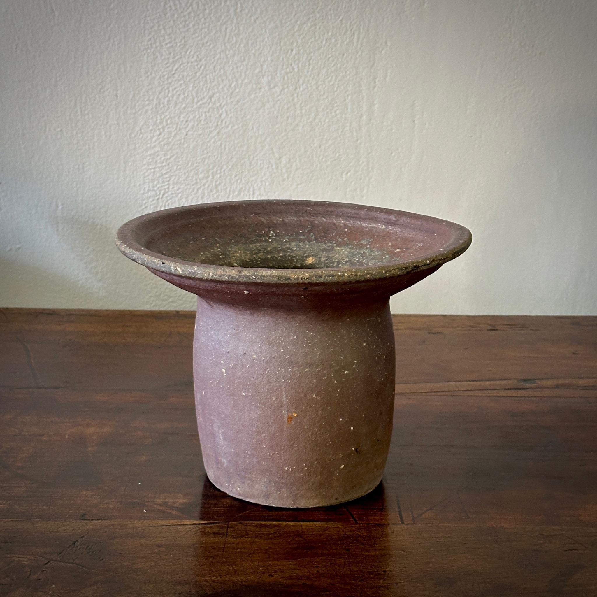 Ceramic Vase In Good Condition For Sale In Los Angeles, CA