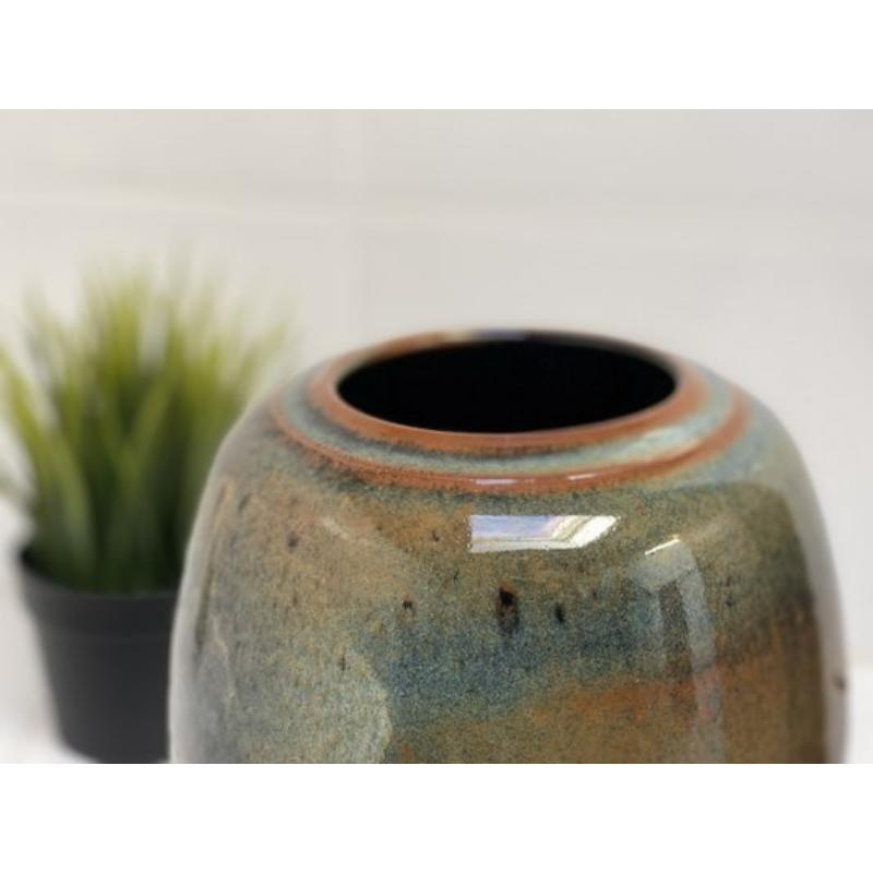 Vase en céramique, France, années 1950

Informations complémentaires :
MATERIAL : Céramique, émail
Couleur : Oliver, Bleu
Période de conception : 1950 à 1959
Année : 1950
Pays de fabrication : France
Style : Français, Art déco, Artisanat
Code