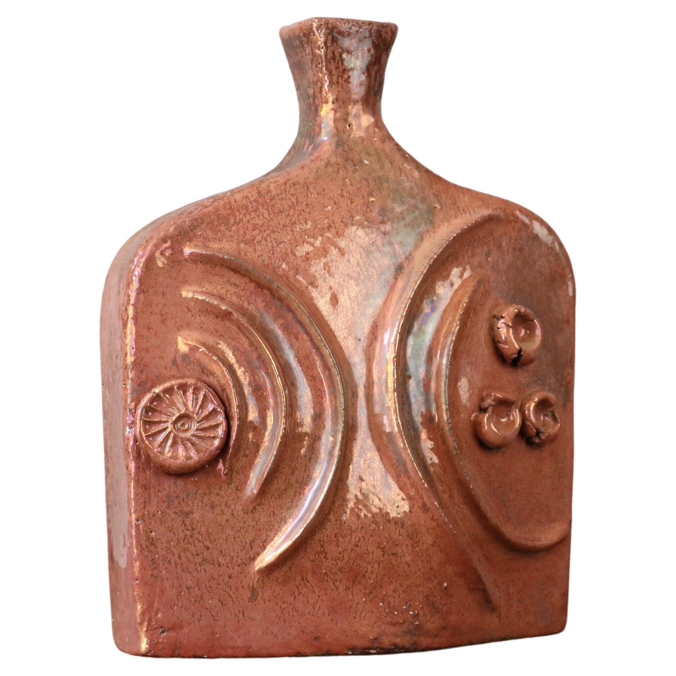 Sculptural Ceramic Vase by Robert Chiazzo - Era Ruelland Ramié