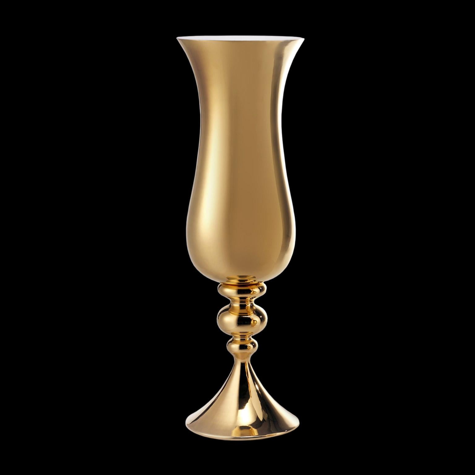 Ceramic vase LOTH handcrafted in 24-karat gold, white glazed inside

cod. CP050 
measures: H. 140.0 cm. - Dm. 40.0 cm.