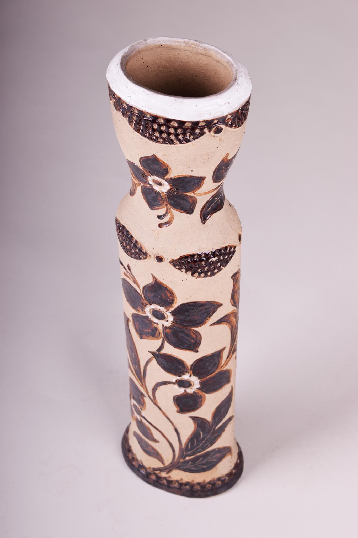 Ceramica Vaso di ceramica Made in Czechia, condizioni originali, anni '40 in vendita