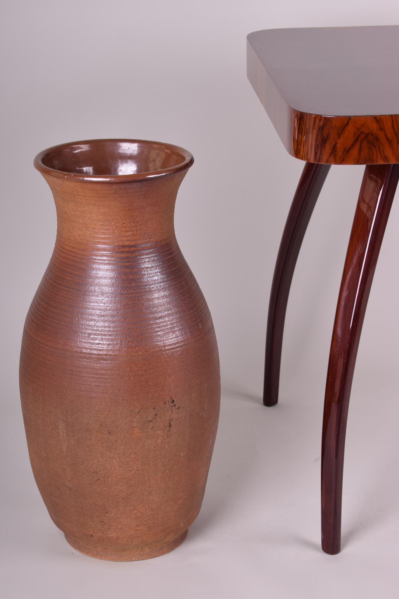 Ceramic Vase Made in Czechia, Original Condition, Mid Century In Good Condition For Sale In Horomerice, CZ