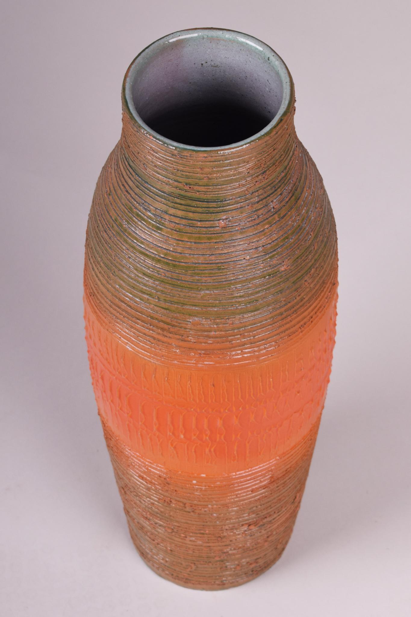 Keramikvase aus Tschechien, Originalzustand, Mitte des Jahrhunderts (20. Jahrhundert) im Angebot