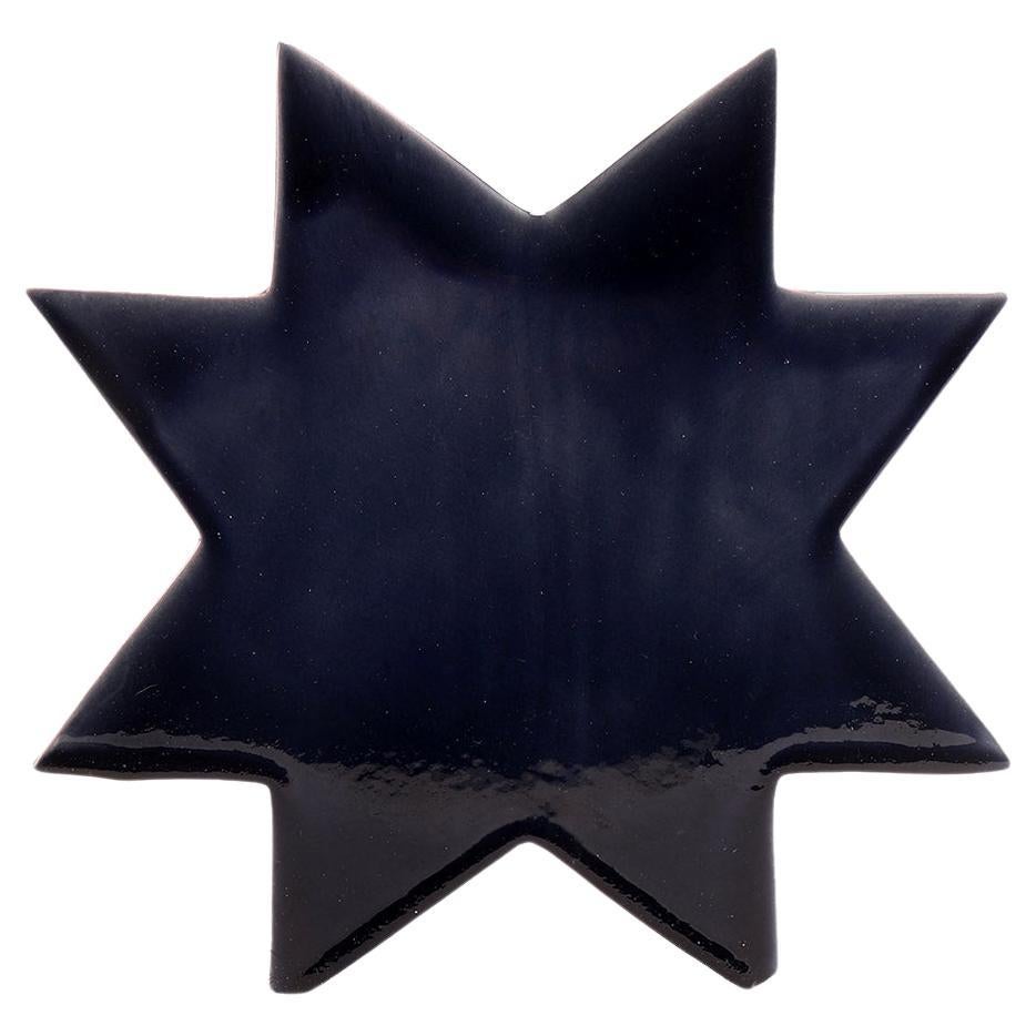 Vaso in ceramica Memphis, "HSING" di Ettore Sottsass stella blu, Milano, fine anni
80.