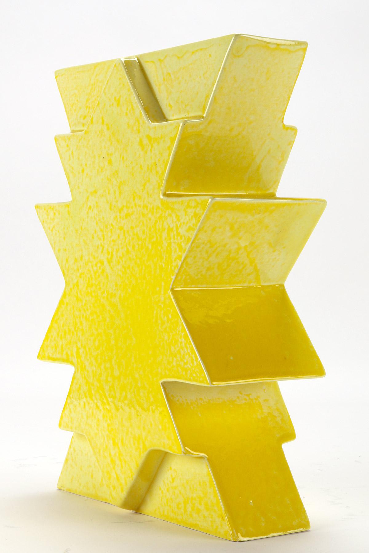 italien Vase en céramique Memphis, 