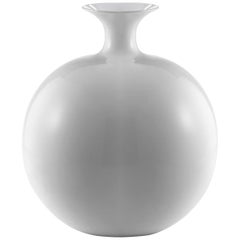 Vase en céramique « Moon » fabriqué à la main en blanc par Gabriella B., fabriqué en Italie