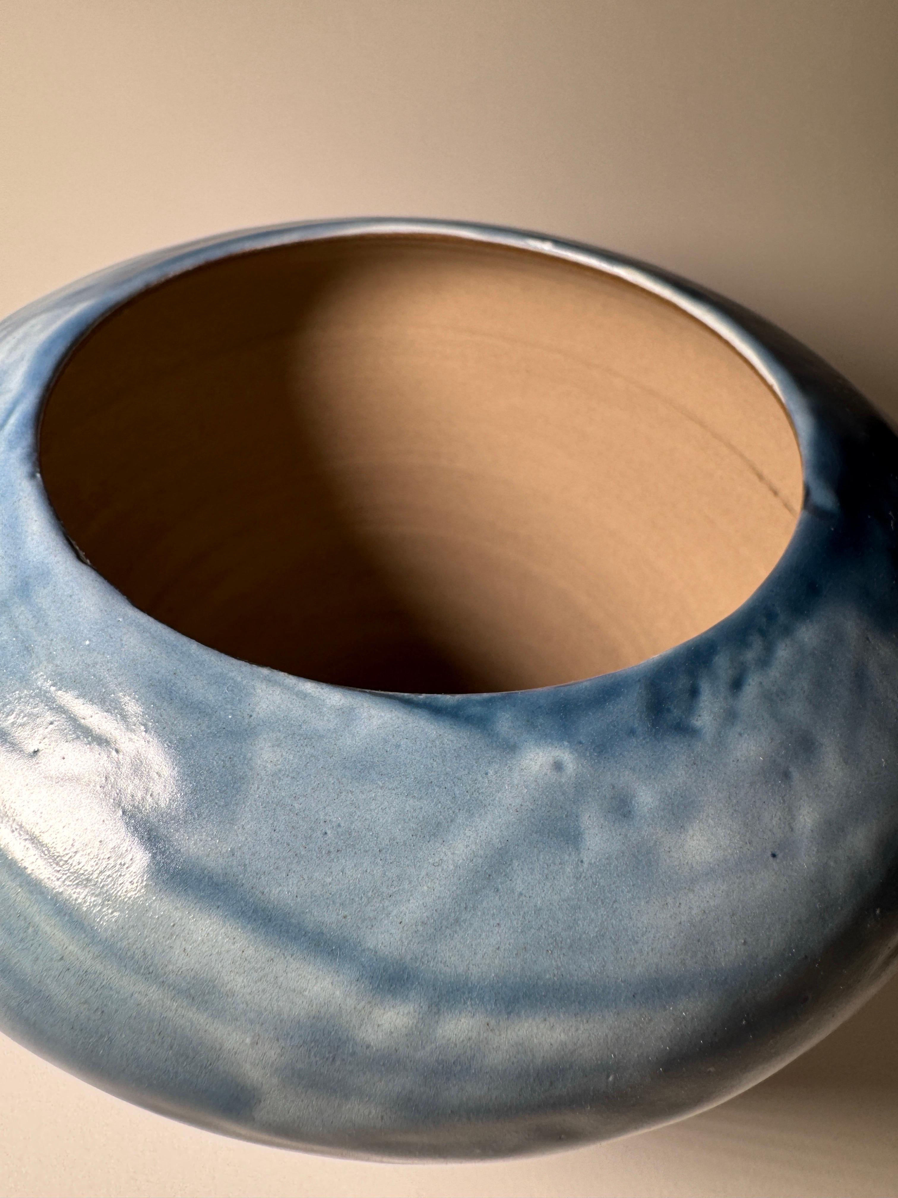 Grès porcellanato Vaso in ceramica - pezzo unico da collezione contemporaneo, opera certificata di Studio A in vendita