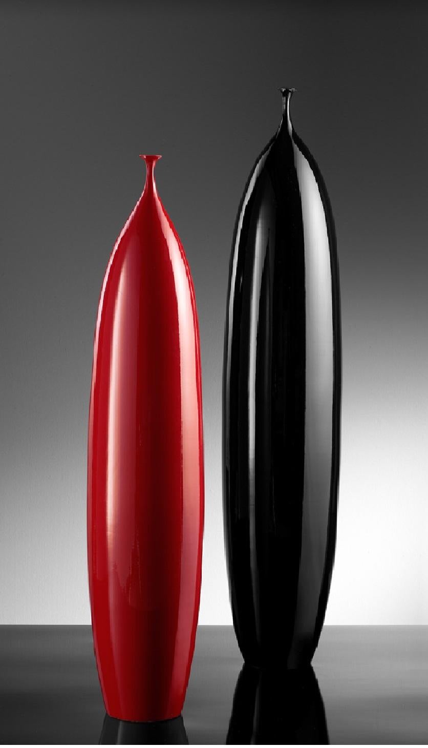 Vaso in ceramica OPHELIA smaltato nero
cod. C003

misure:
Altezza 120,0 - Diametro 25,0 cm.  
