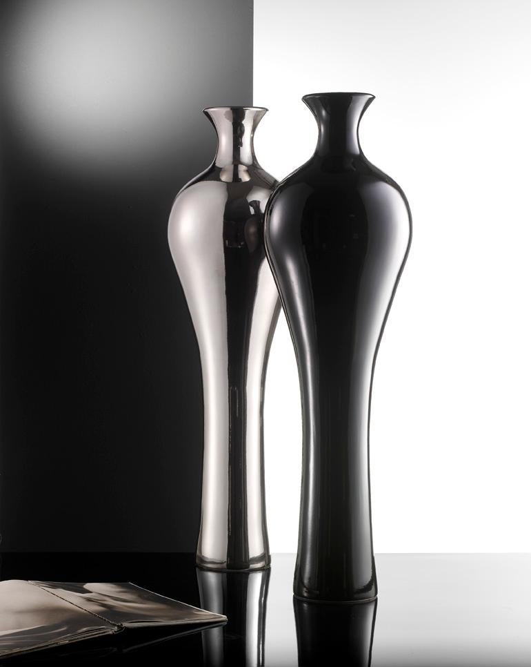Ceramic vase Pamela - cod. PA001
black glazed
measures: H 125.0 cm., Dm. 38.0 cm.

 
