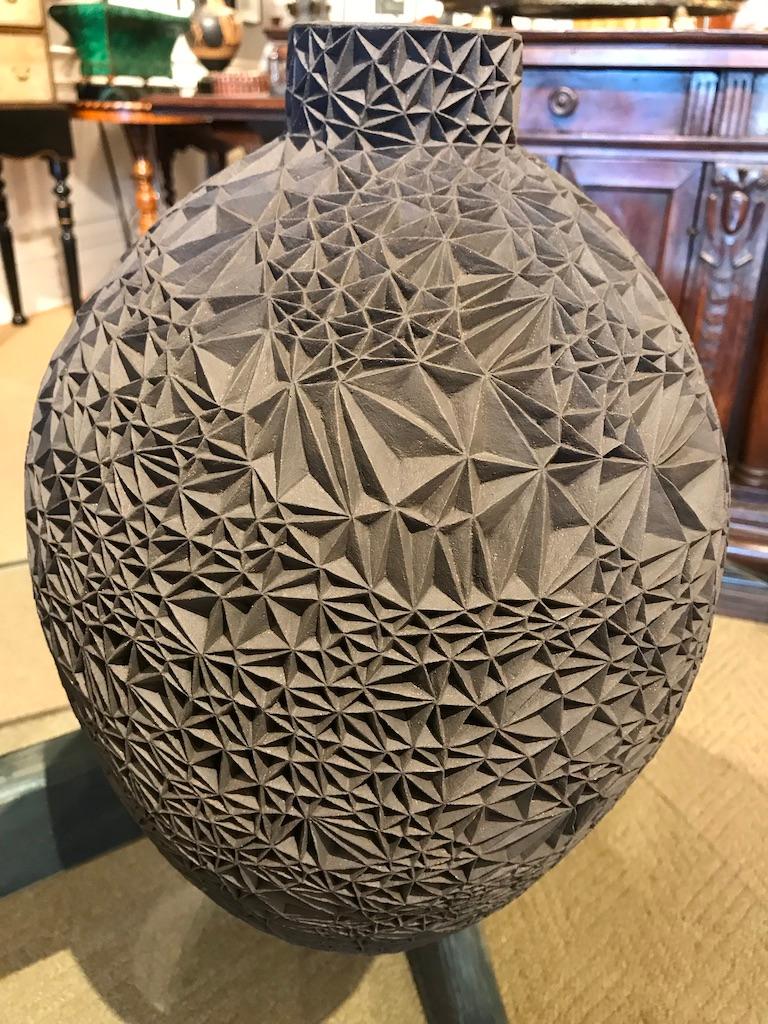 Ceramic Vase ‘Primavera’ by Leah Jensen For Sale 11
