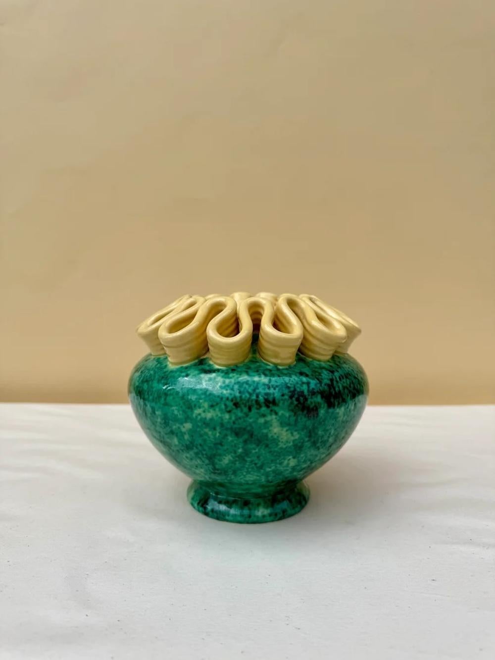 Vaso in ceramica, Sainte Radegonde, circa 1940 In condizioni buone in vendita a New York, NY