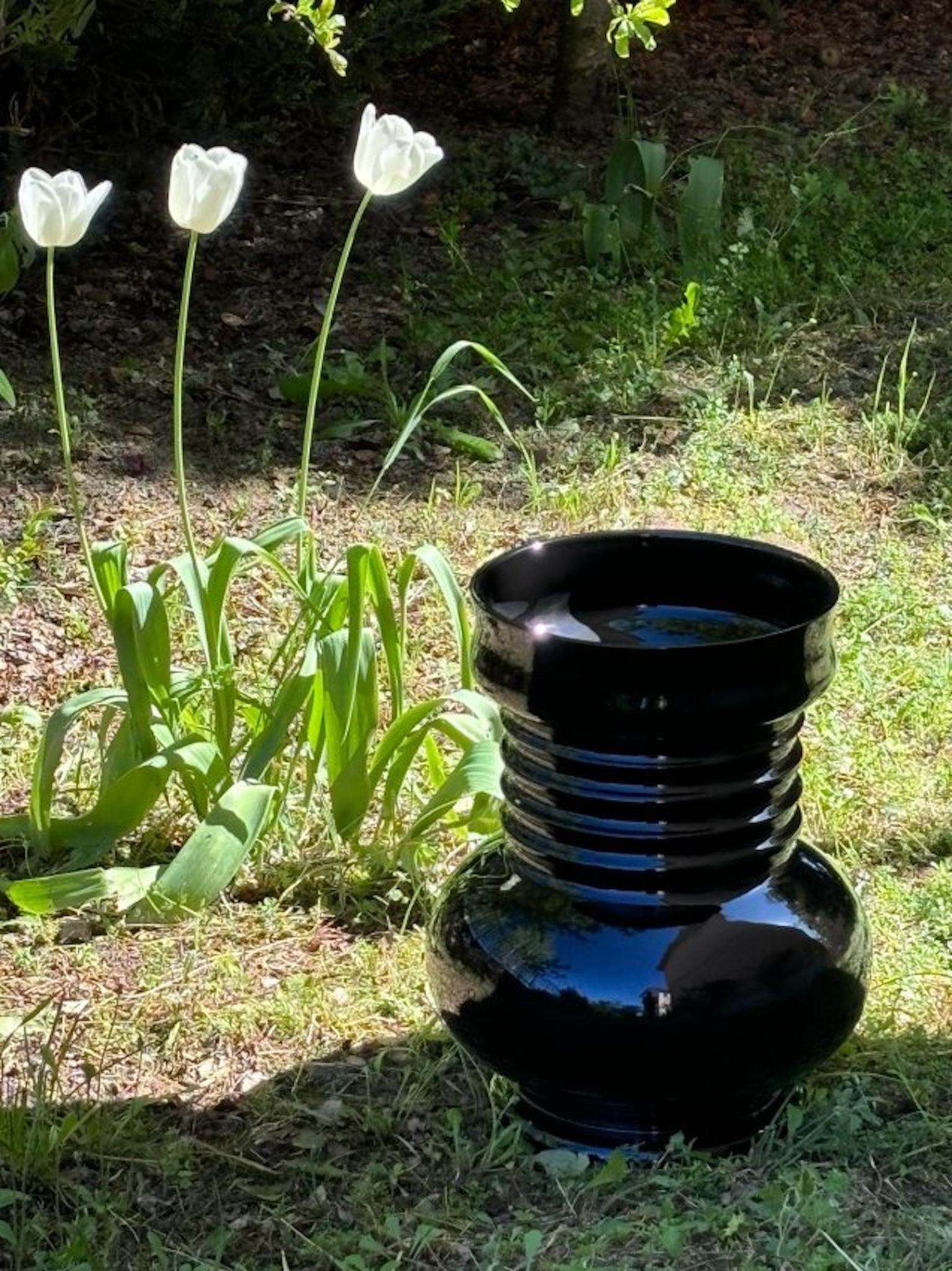 XXI secolo e contemporaneo Vaso in ceramica Modello Sarnath di Sergio Asti per Superego Editions in vendita