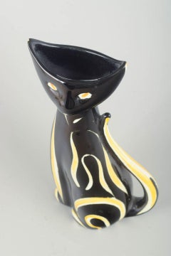 Ceramic vase shaped as a cat. West Germany, 1970s