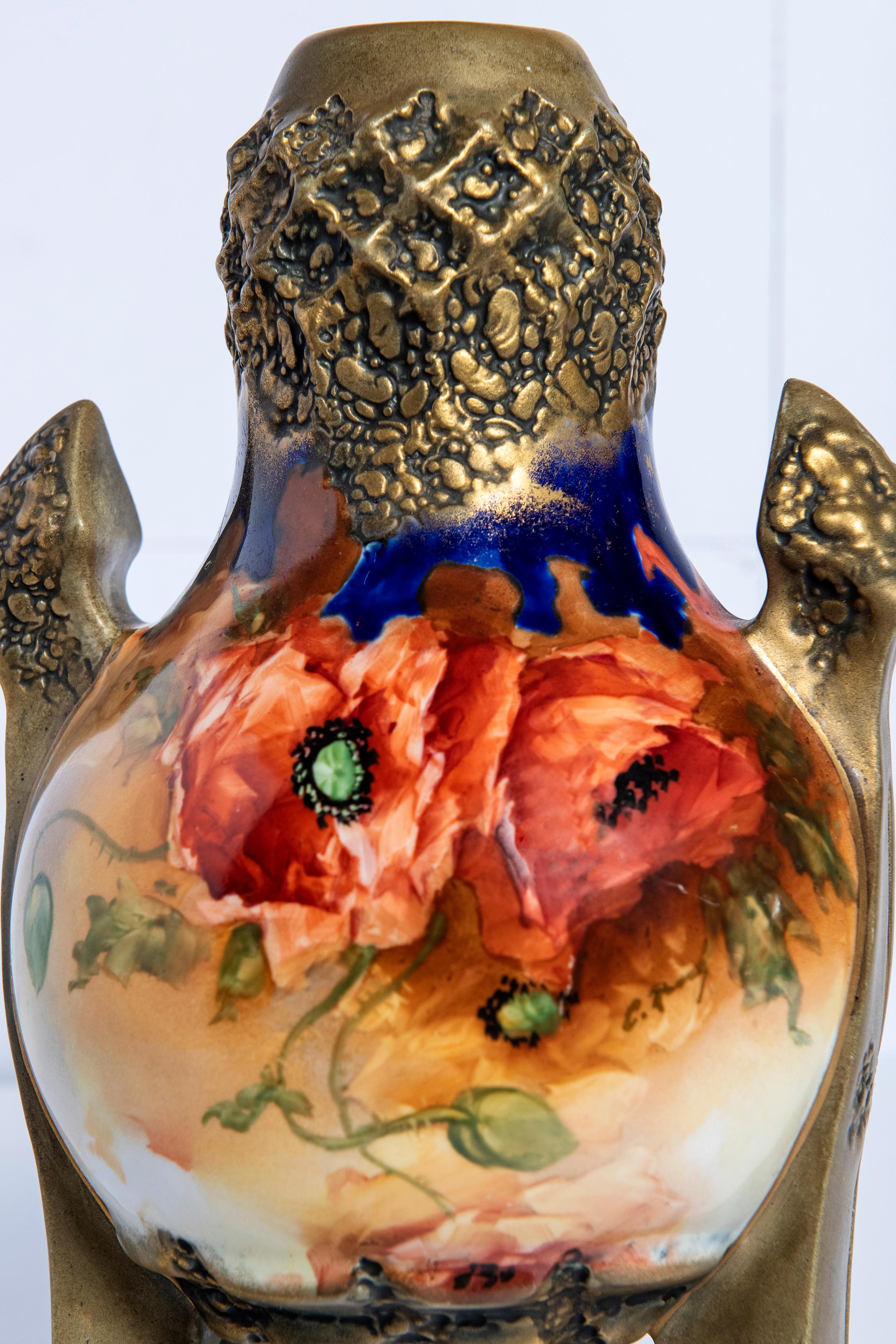 Autrichien Vase en céramique signé Ernst Wahliss, Vienne, période Art nouveau, vers 1890 en vente